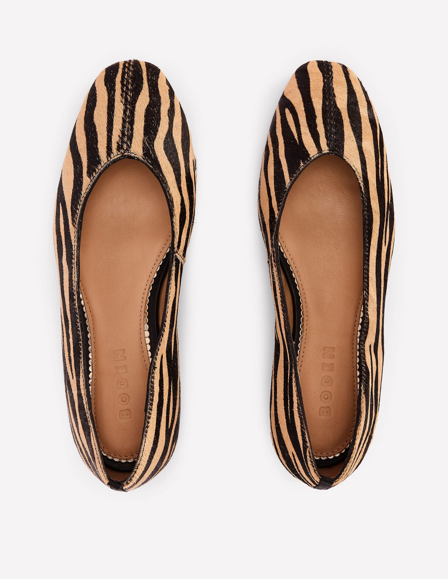 High Cut Stitch Detail Flats-Black/White