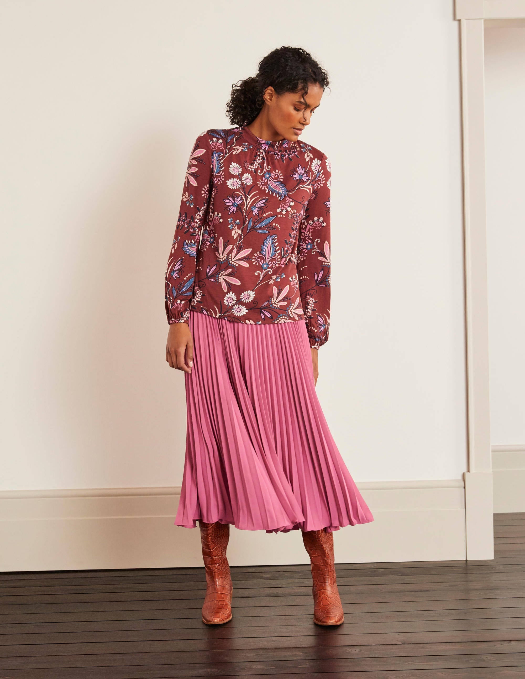 Natasha Jersey Top-Maroon, Heritage Bloom - Image 3