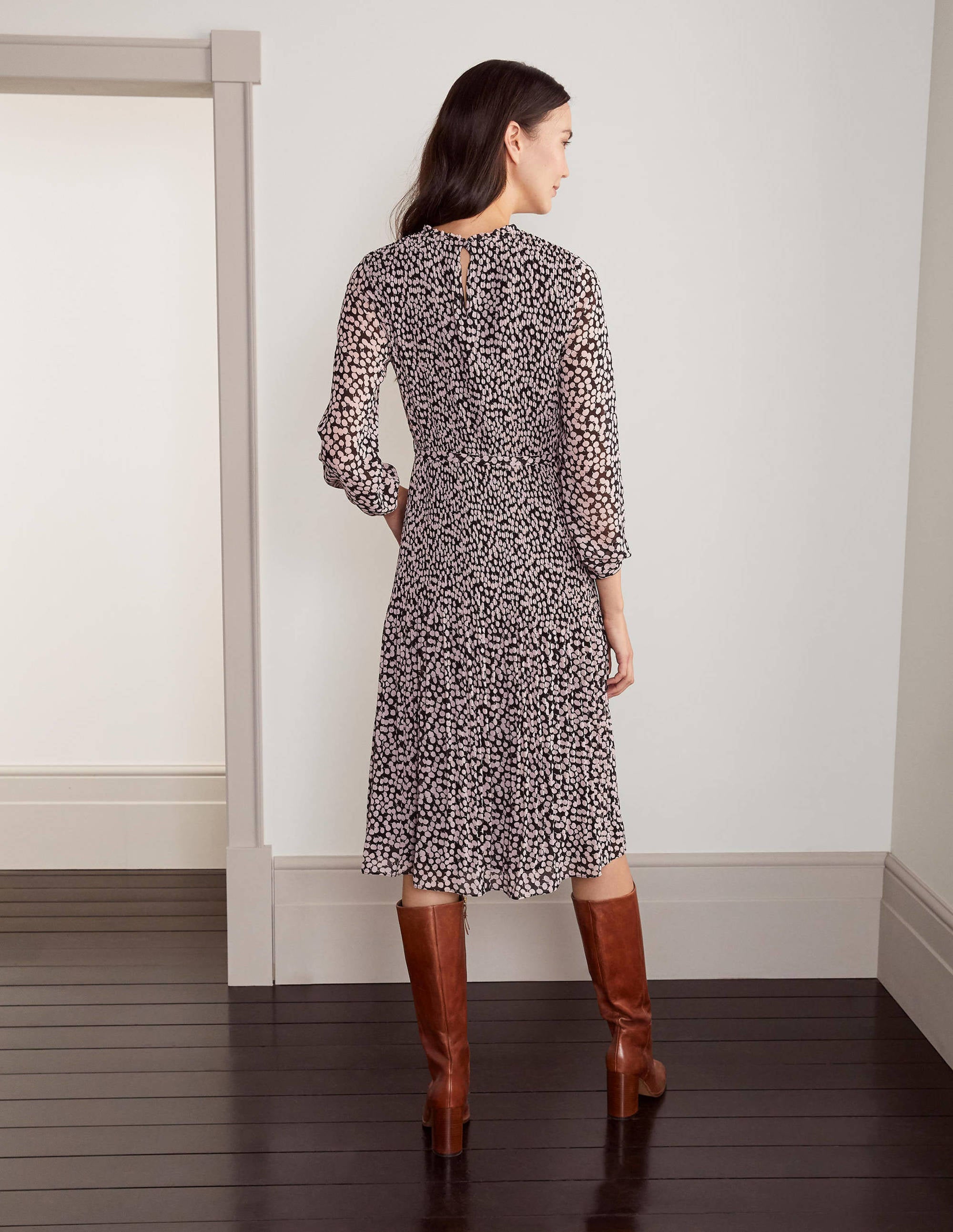 Nell Pleated Dress-Black and Milkshake, Blossom - Image 2