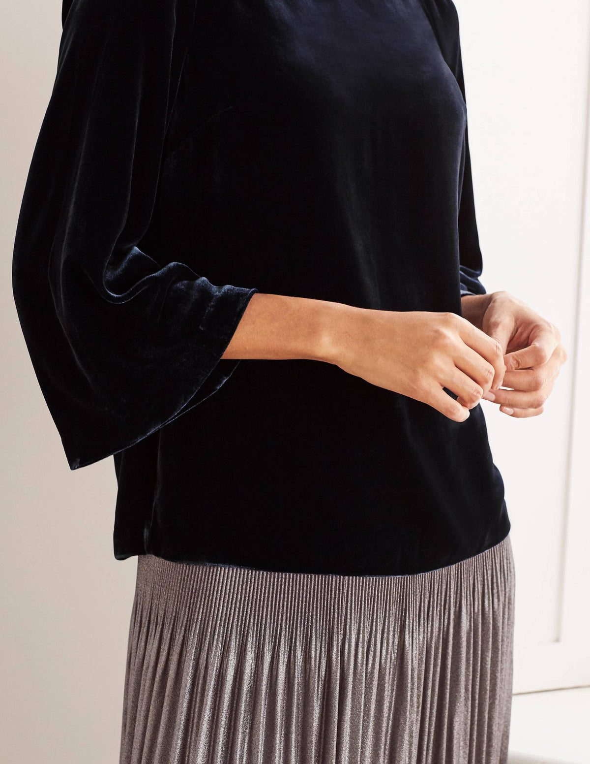 Kate Velvet Top-Navy-3
