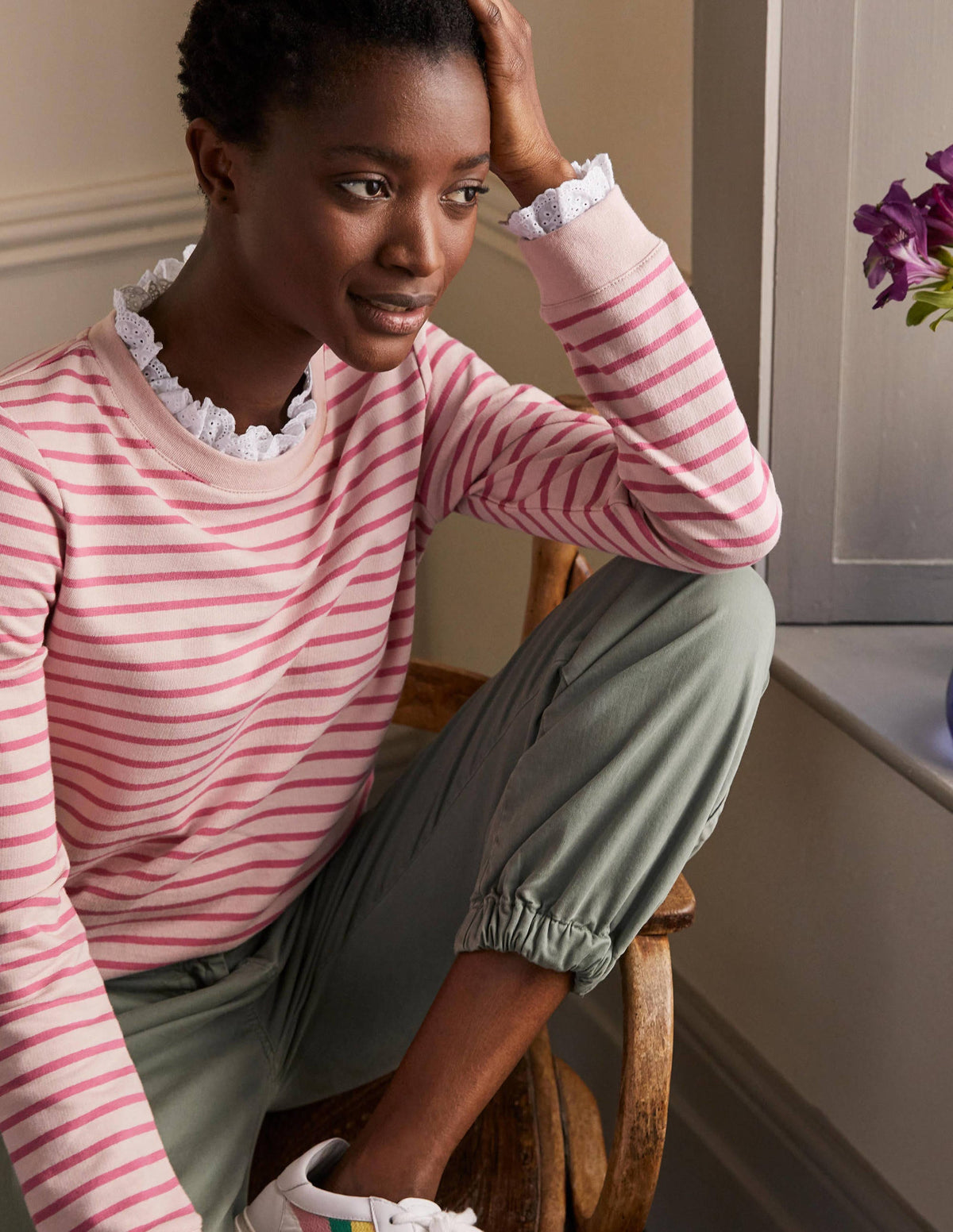 Holly Jersey Sweatshirt-Milkshake/ Vintage Cherry - Image 1