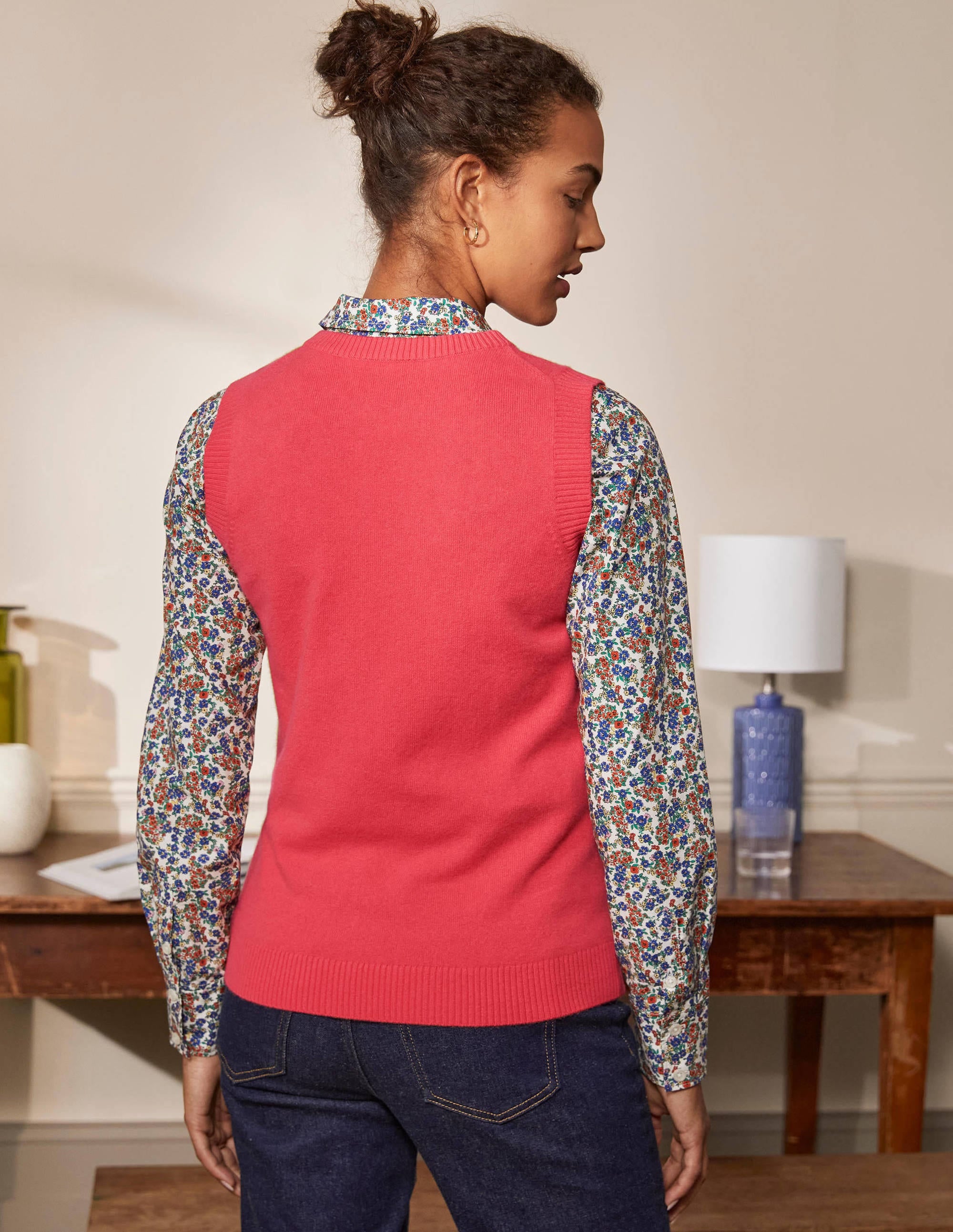 Cashmere Knitted Sweater Vest-Coral - Image 3