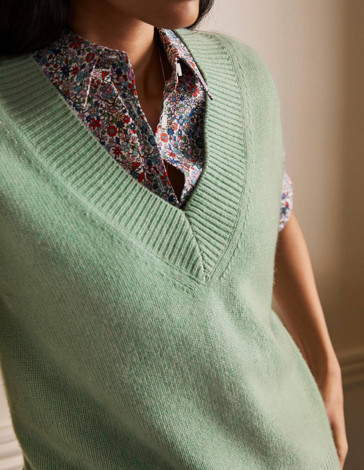 Cashmere Relaxed Sweater Vest-Peridot Green-2