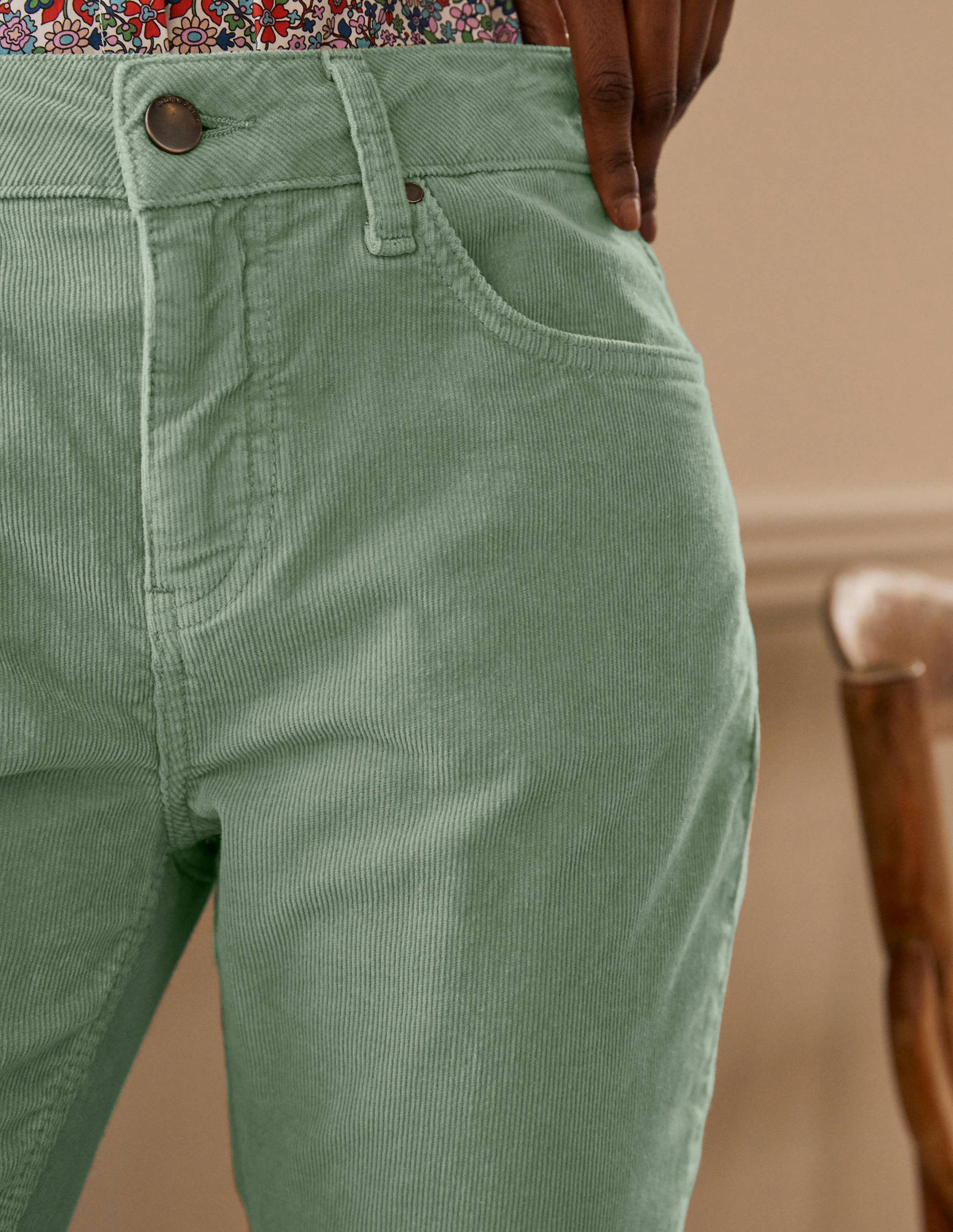 Cord Girlfriend Jeans-Light Olive-2