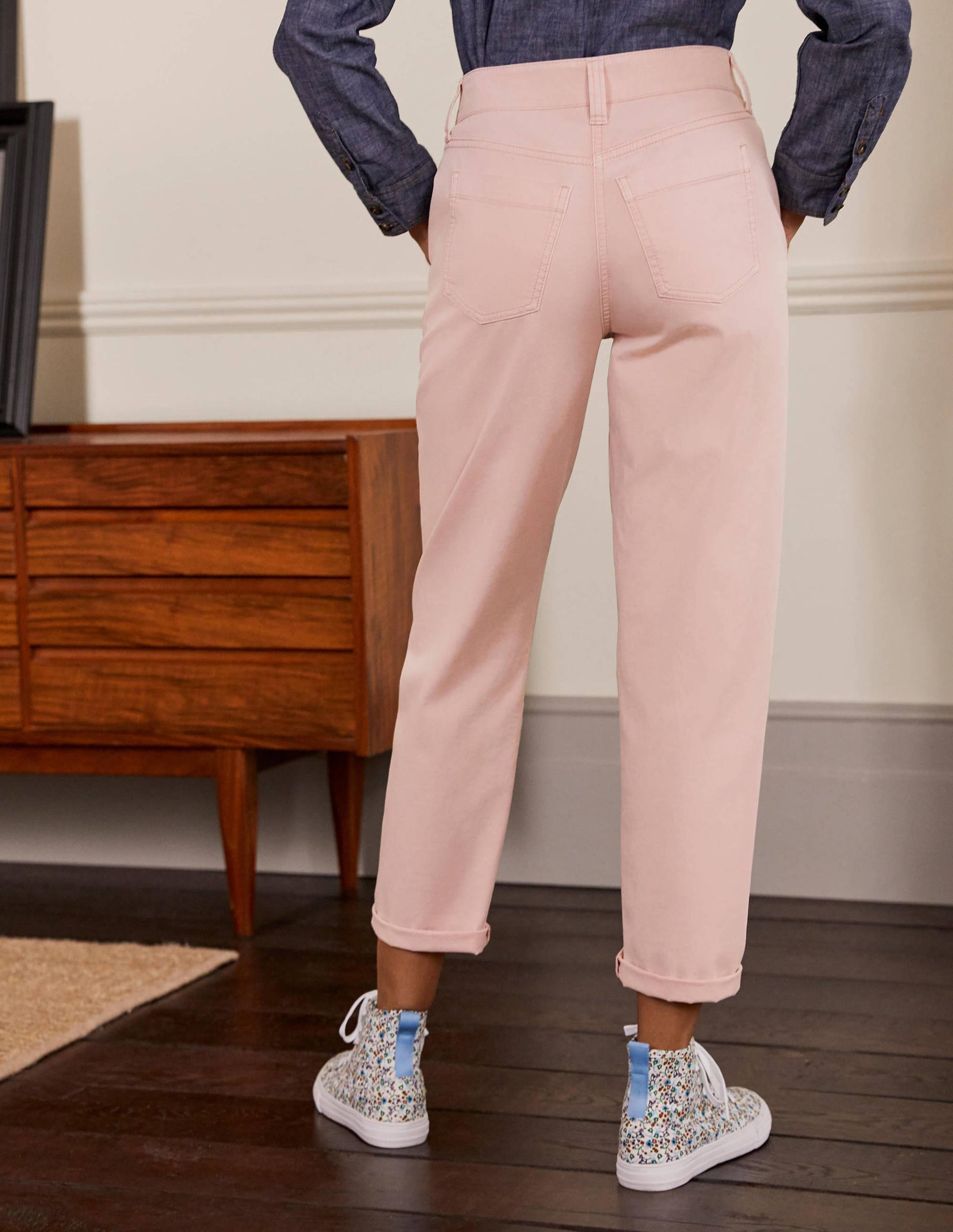 Relaxed Chino Pants-Milkshake-3