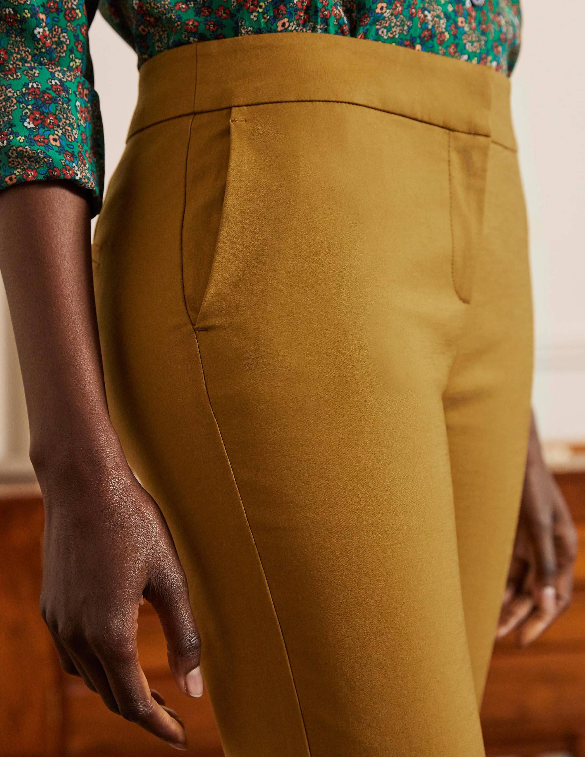 Richmond 7/8 Pants-Frankincense - Image 2