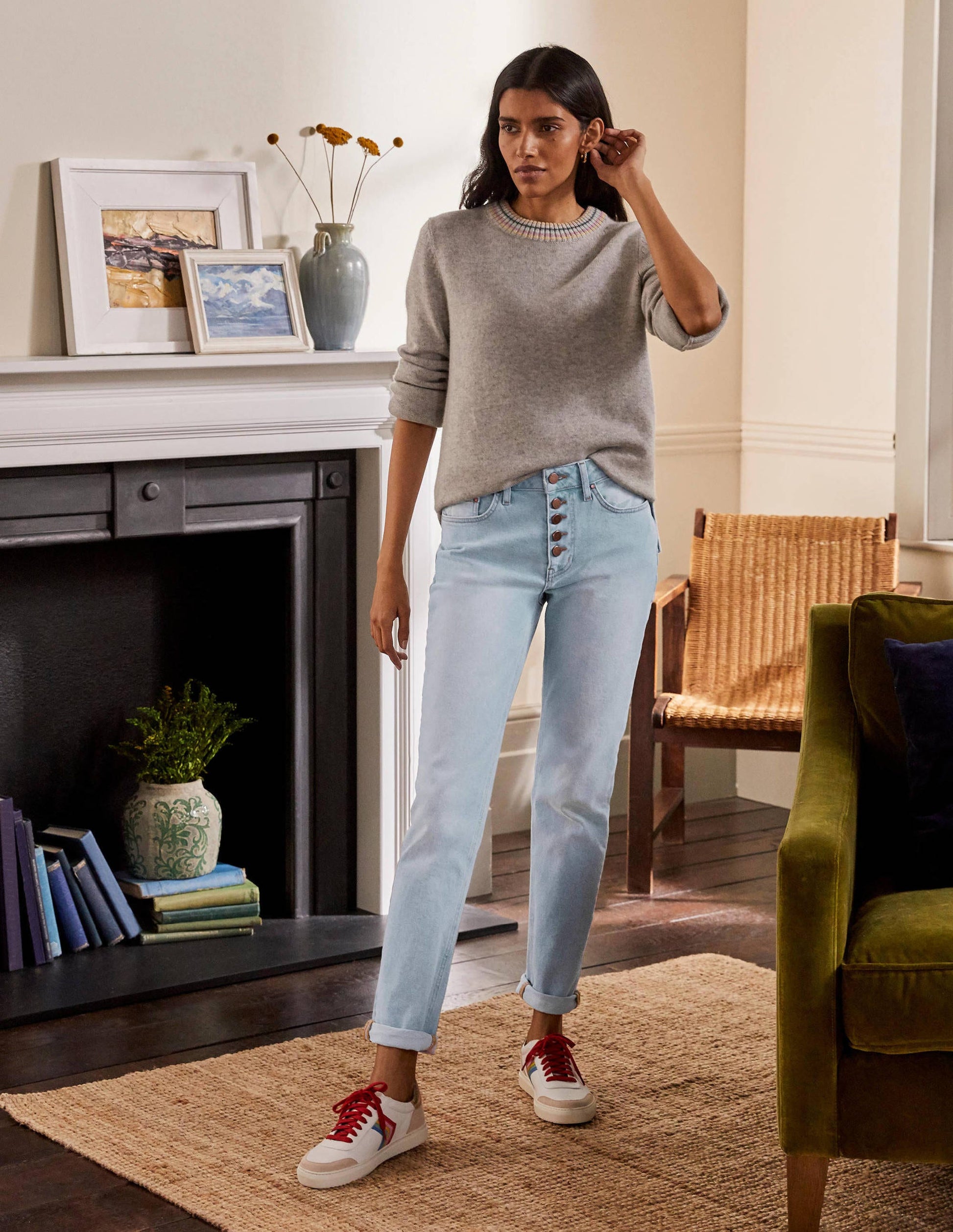 Girlfriend Jeans-Pale Blue Wash-5