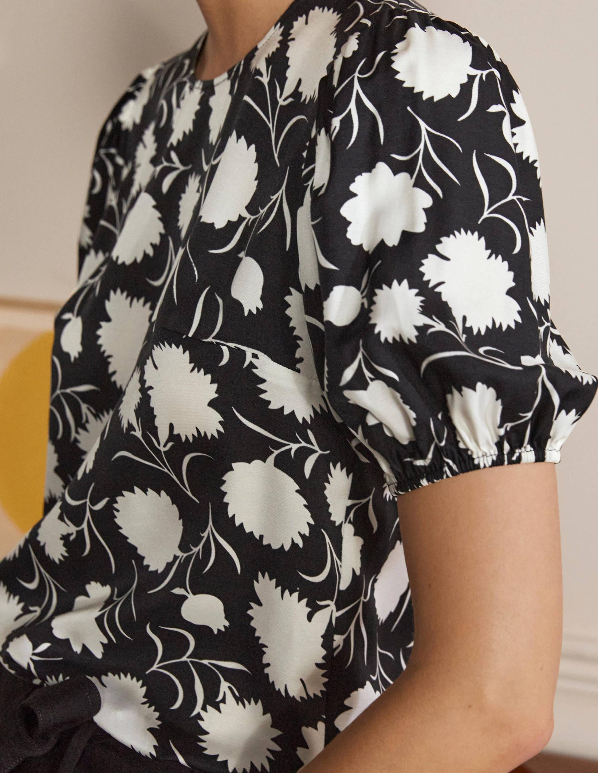 Adriana Puff Sleeve Top-Black, Leafy Bud-1