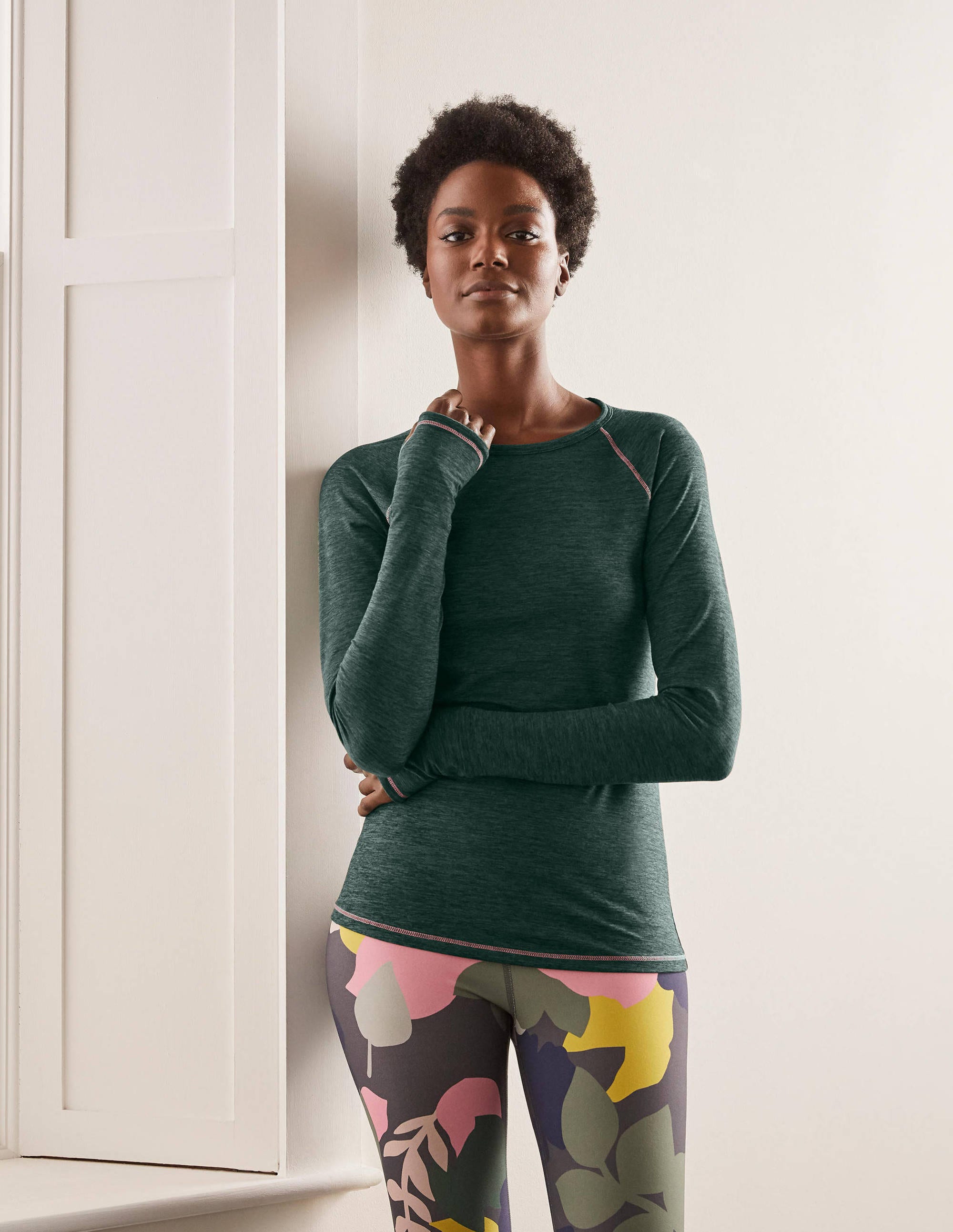 Scarlet Active Top-Palm Leaf - Image 1