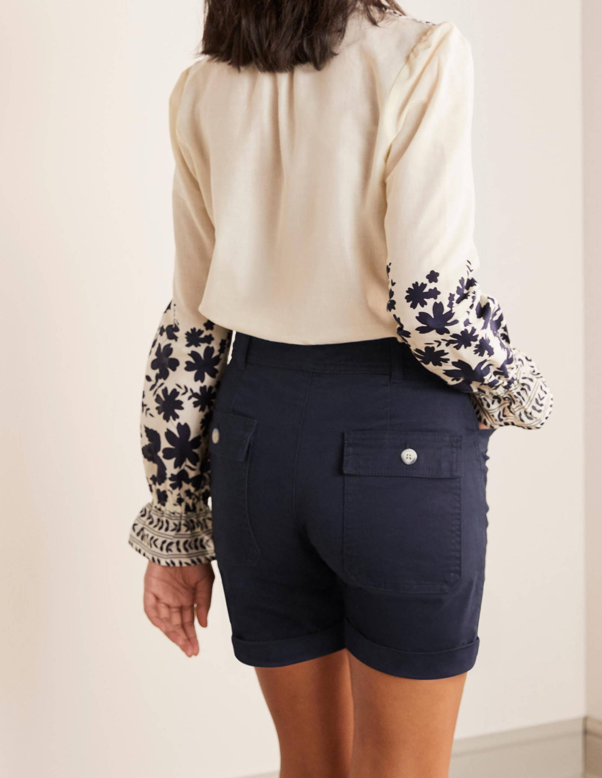 Abingdon Shorts-Navy-2