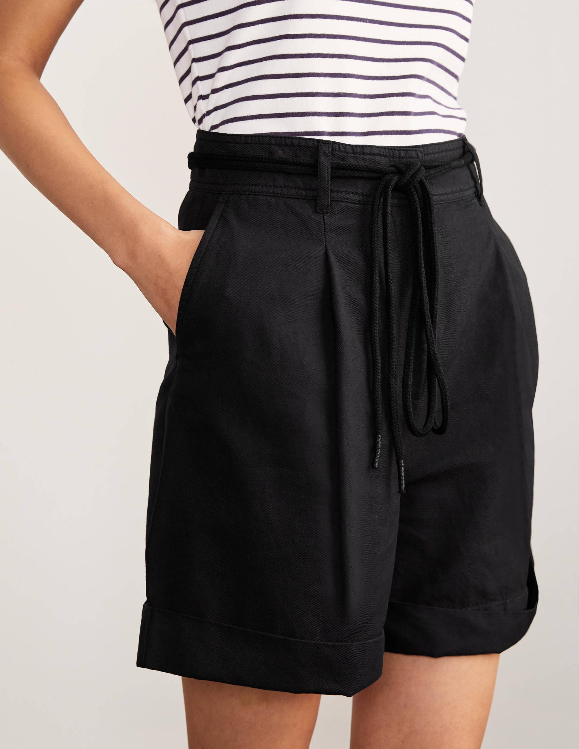 Portree Shorts-Black - Image 3