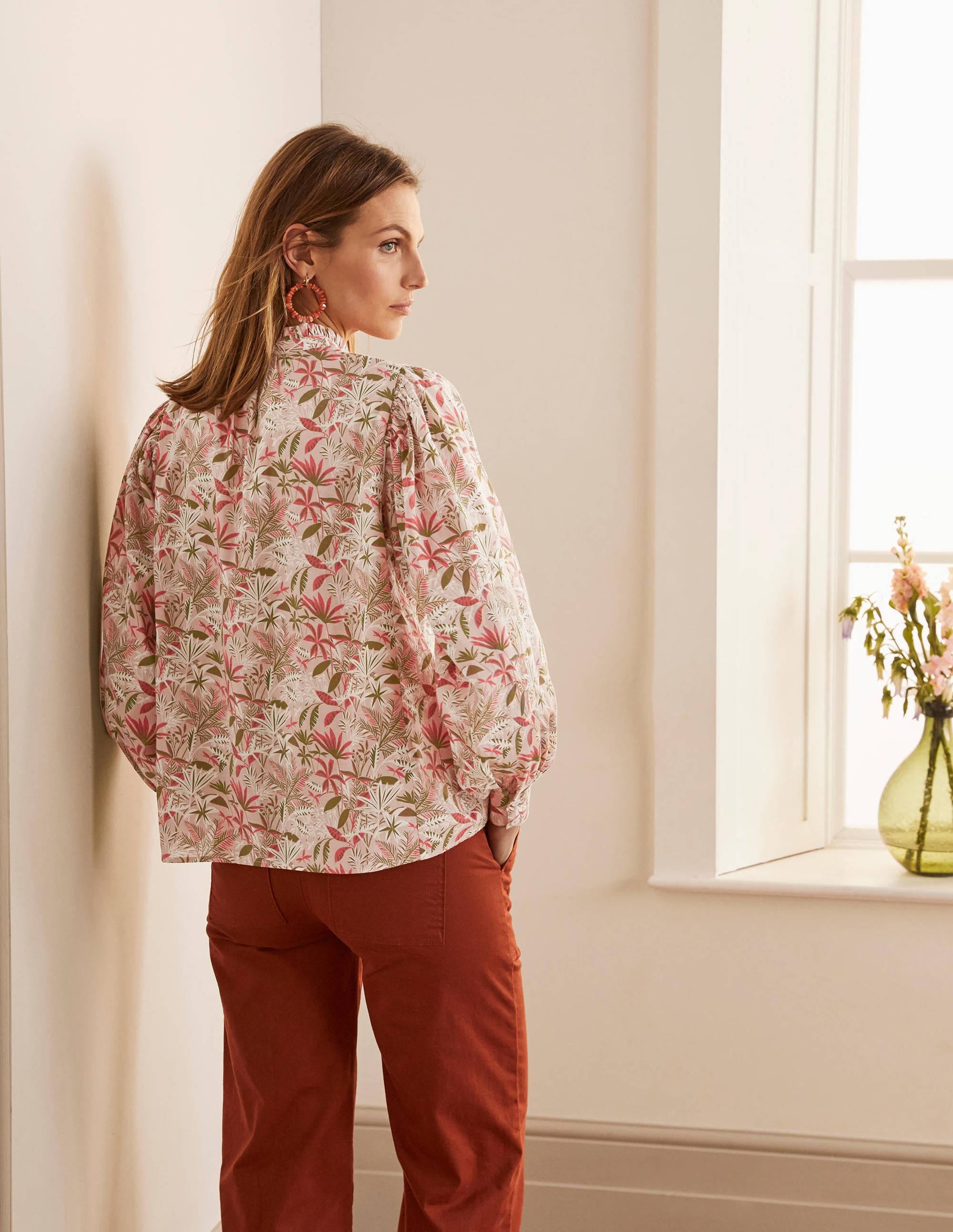 Miranda Blouse-Milkshake, Tropical Palm - Image 3