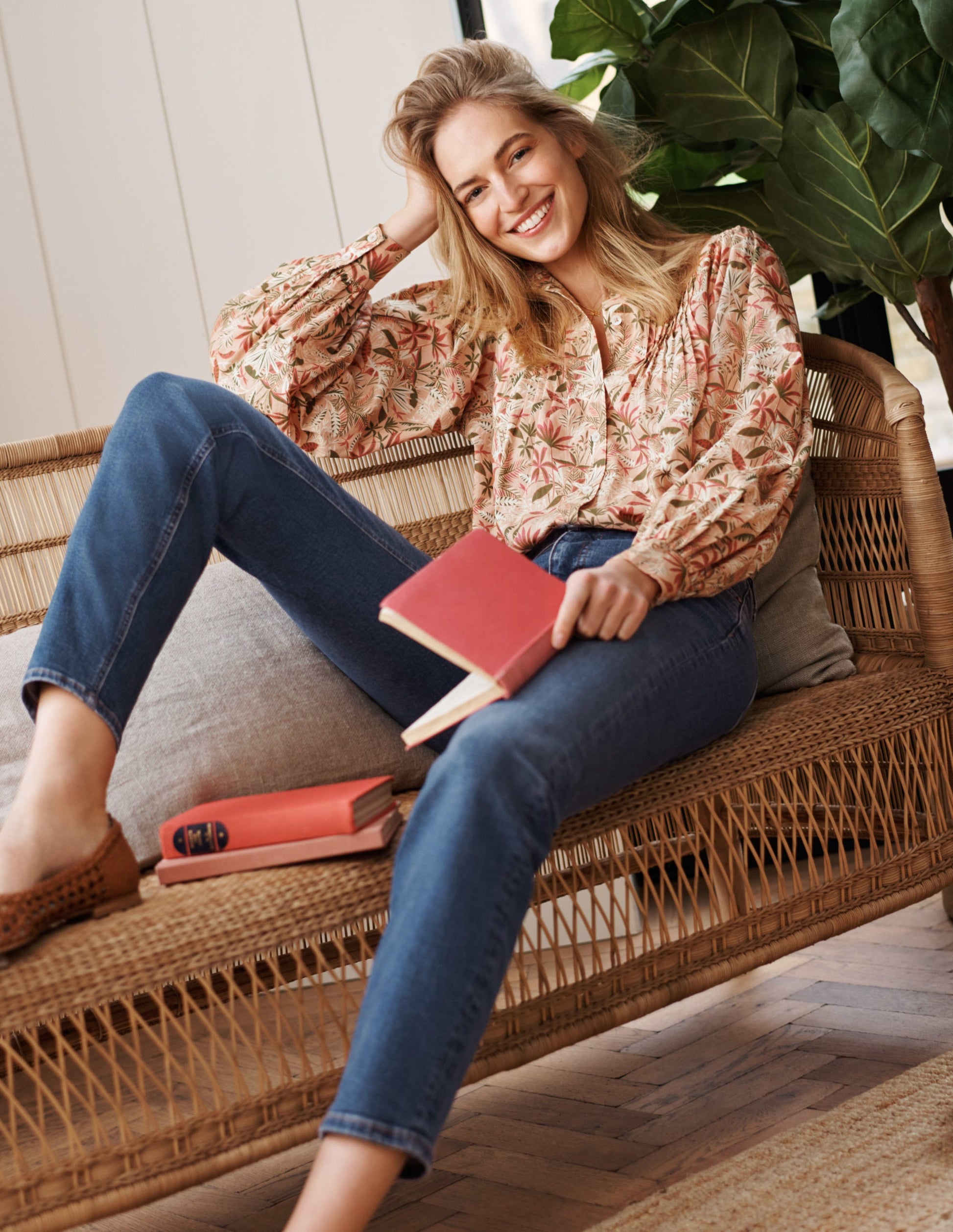 Miranda Blouse-Milkshake, Tropical Palm-5