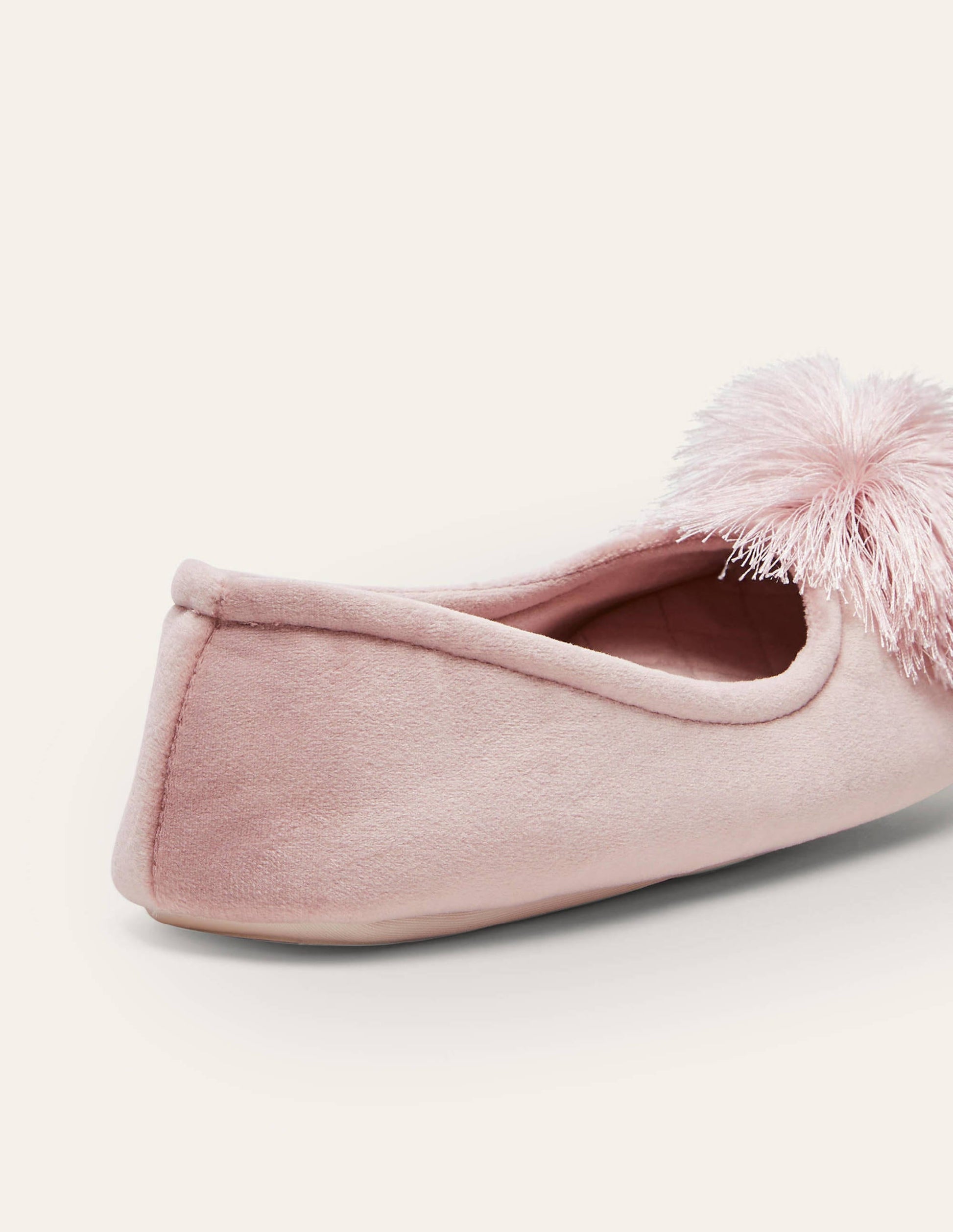 Pompom Slipper-Milkshake-4