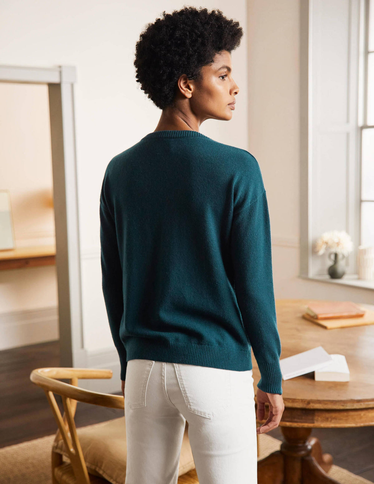 Cashmere V-neck Relax Jumper-Dark Teal - Image 3