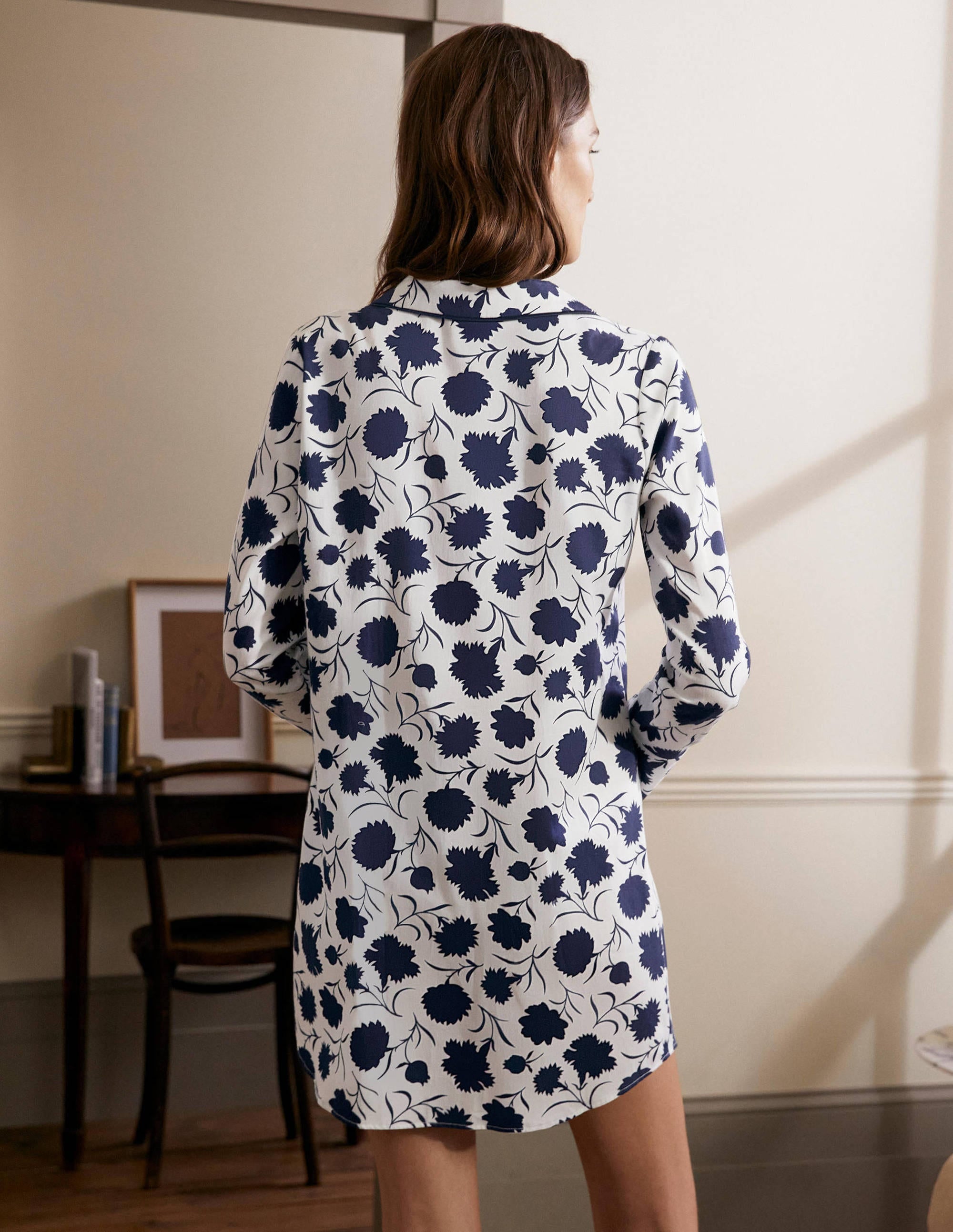 Janie Longline Pyjama Shirt-Ivory, Leafy Bud - Image 2