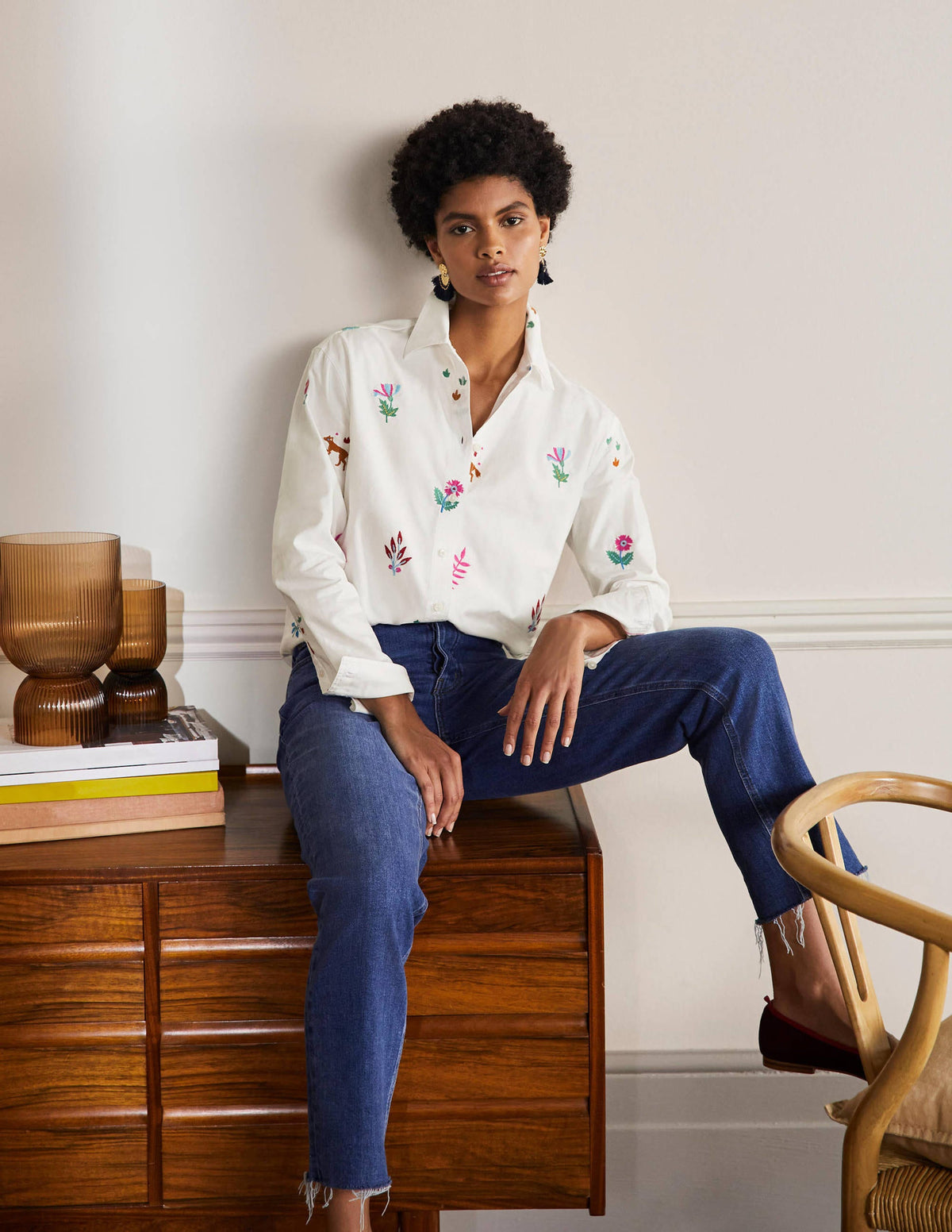 Agnes Oversized Shirt-White Embroidered - Image 4