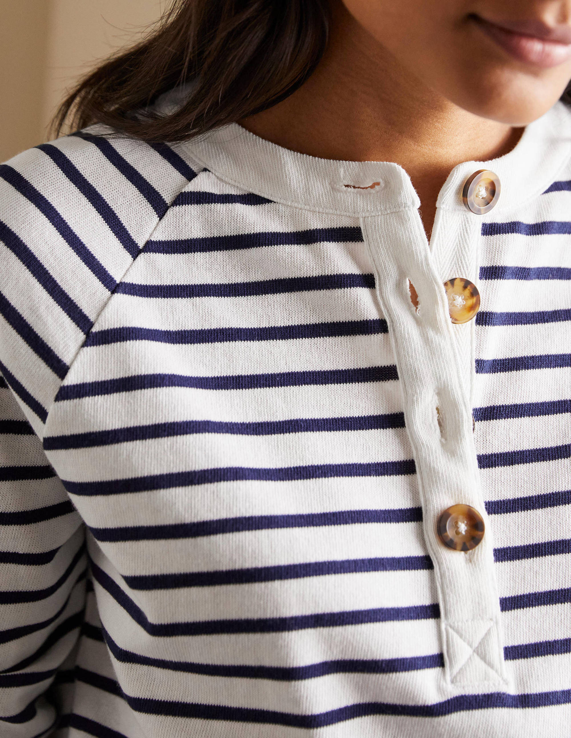 Mariner Henley Top-Ivory/Navy - Image 1