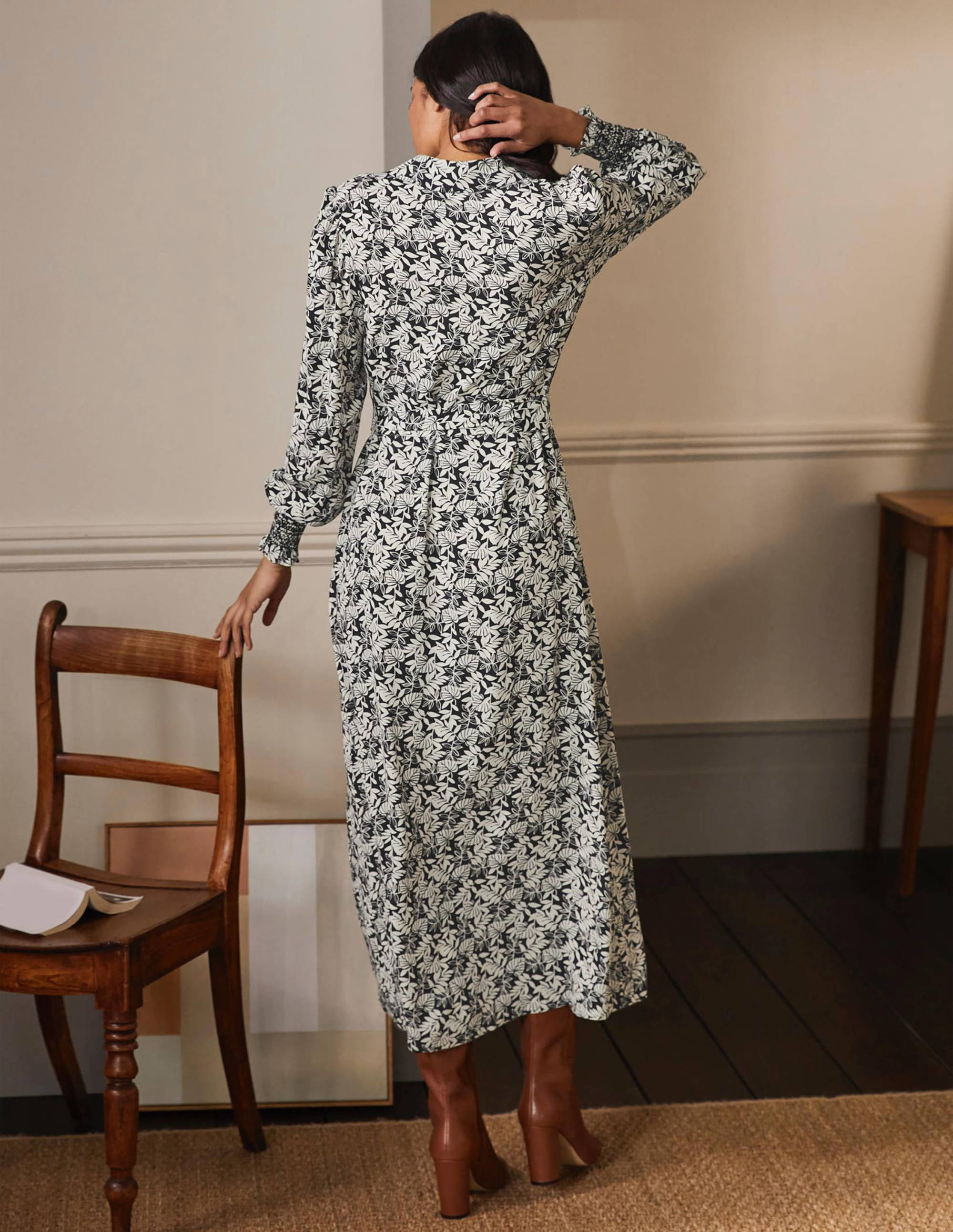 Smocking Detail Shirt Dress-Black, Tropic Palm - Image 3