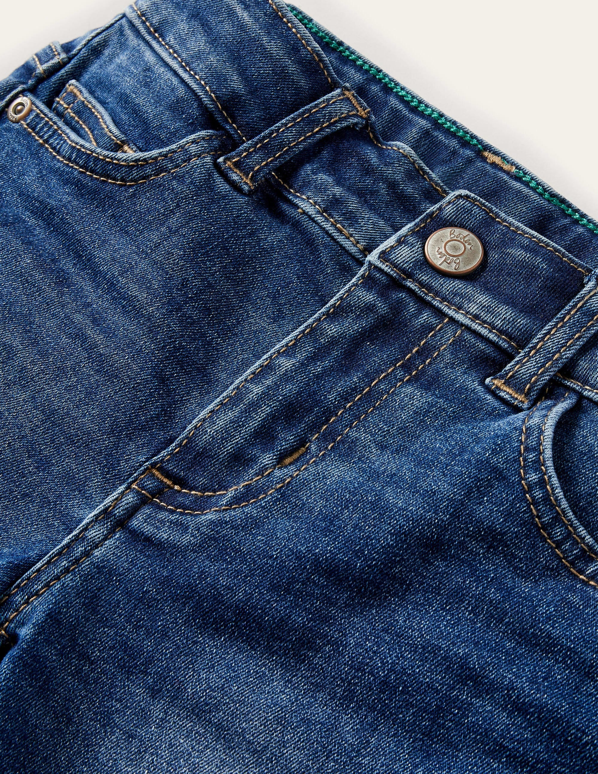 Adventure-flex Denim Shorts-Mid Vintage - Image 3