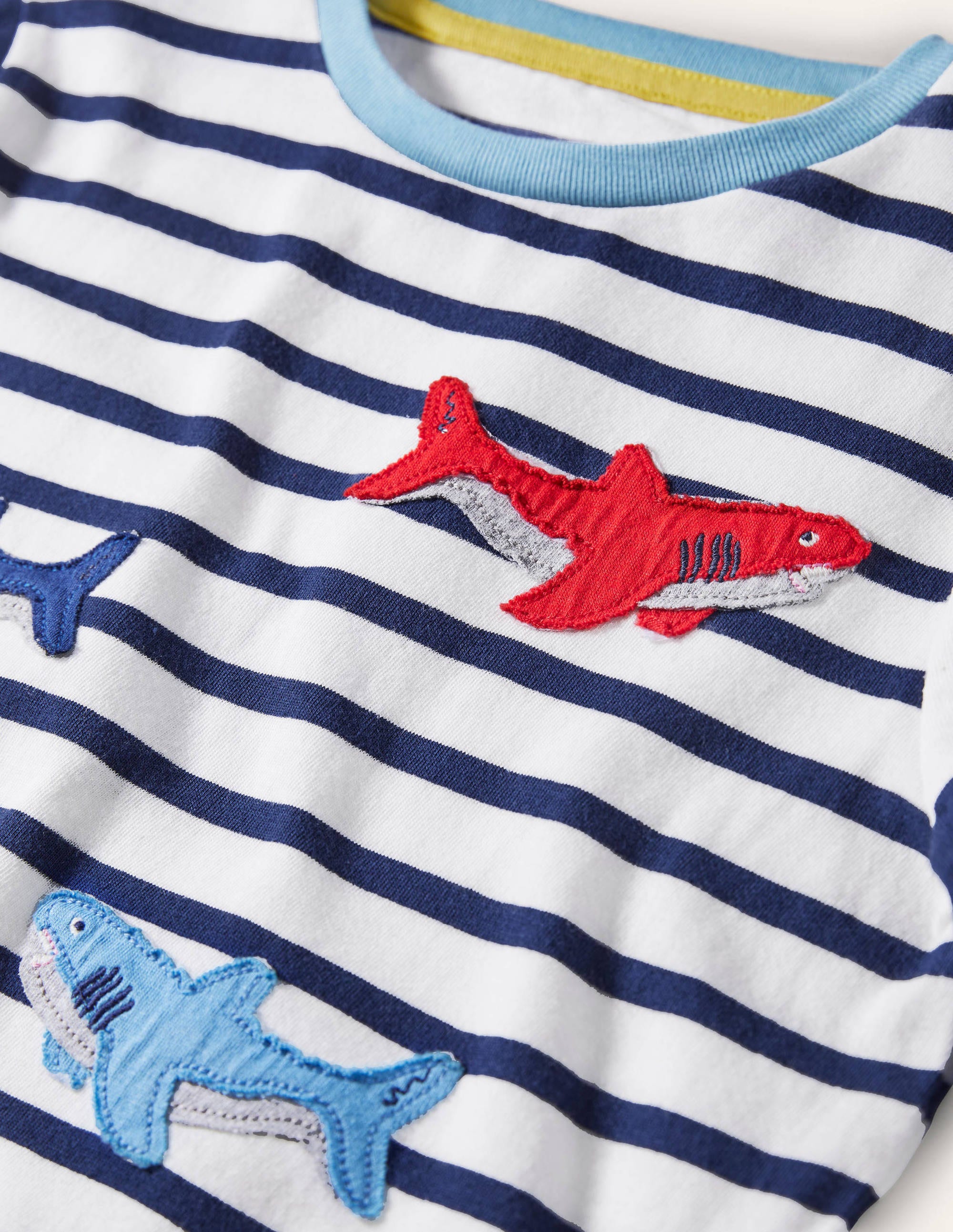 Appliqué Breton T-shirt-College Navy/Ivory Sharks - Image 3