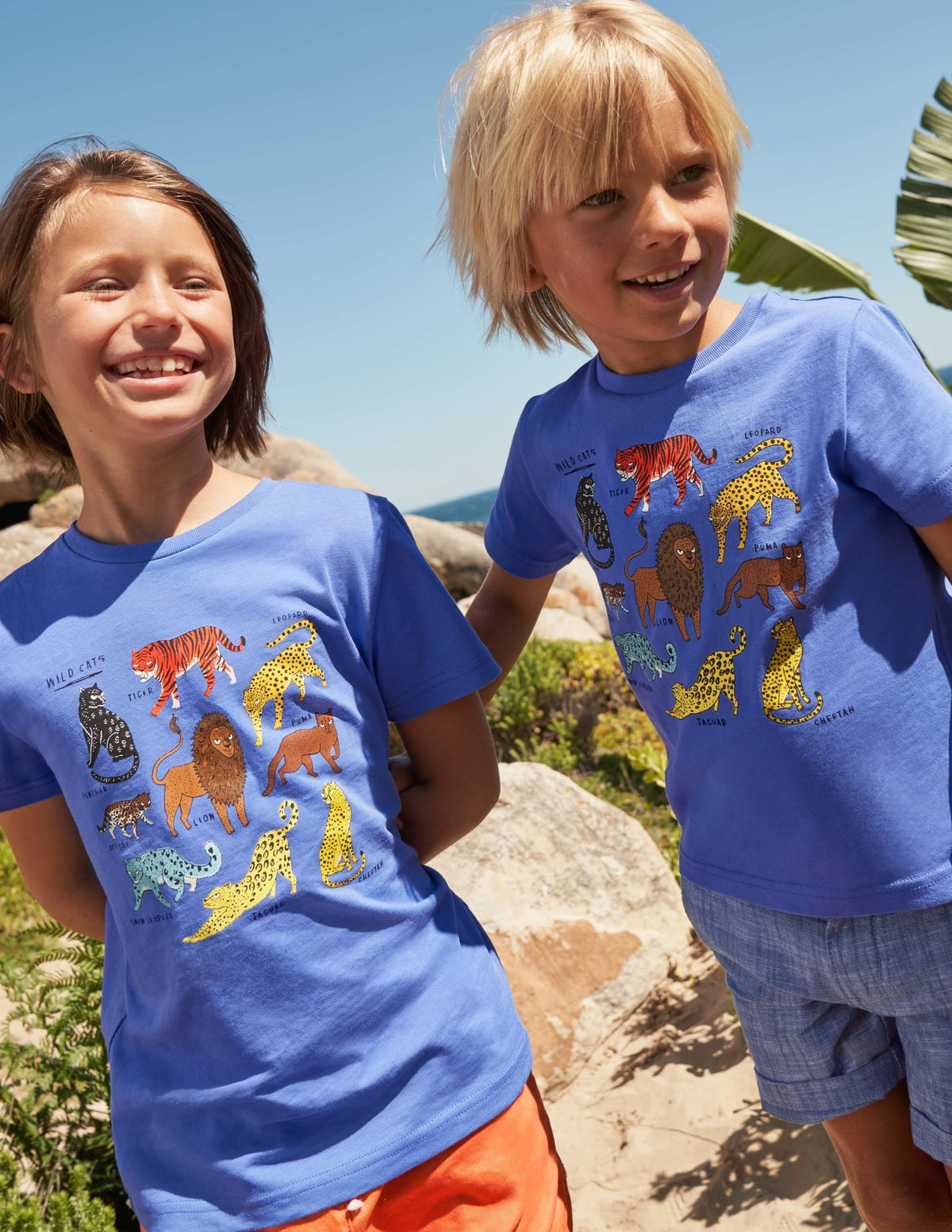 Glow-in-the-dark T-shirt-Bluebell Blue Big Cats - Image 6