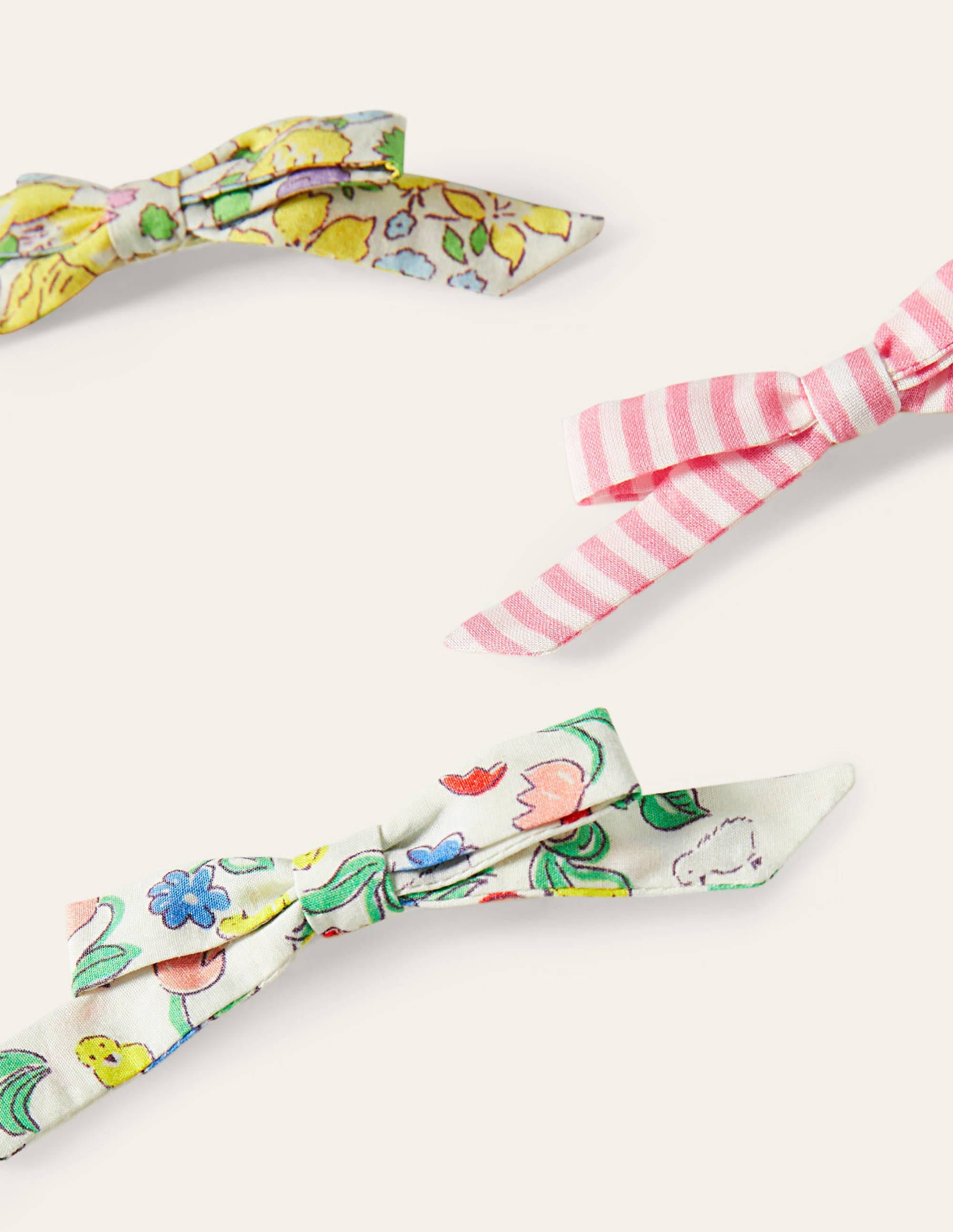 Bow Hairclips 3 Pack-Multi Floral - Image 2