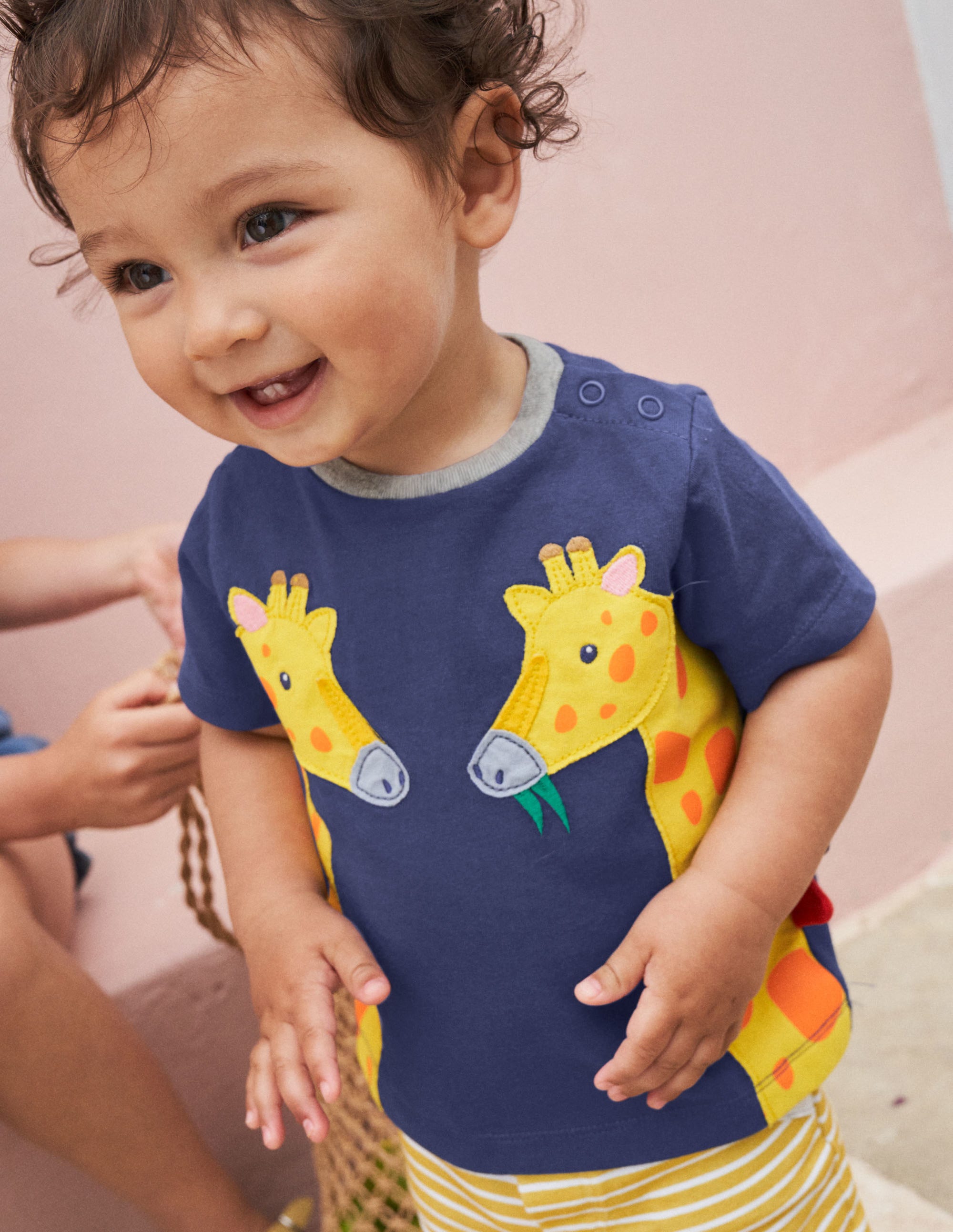 Appliqué T-shirt & Shorts Set-Starboard/Ivory Giraffe - Image 4