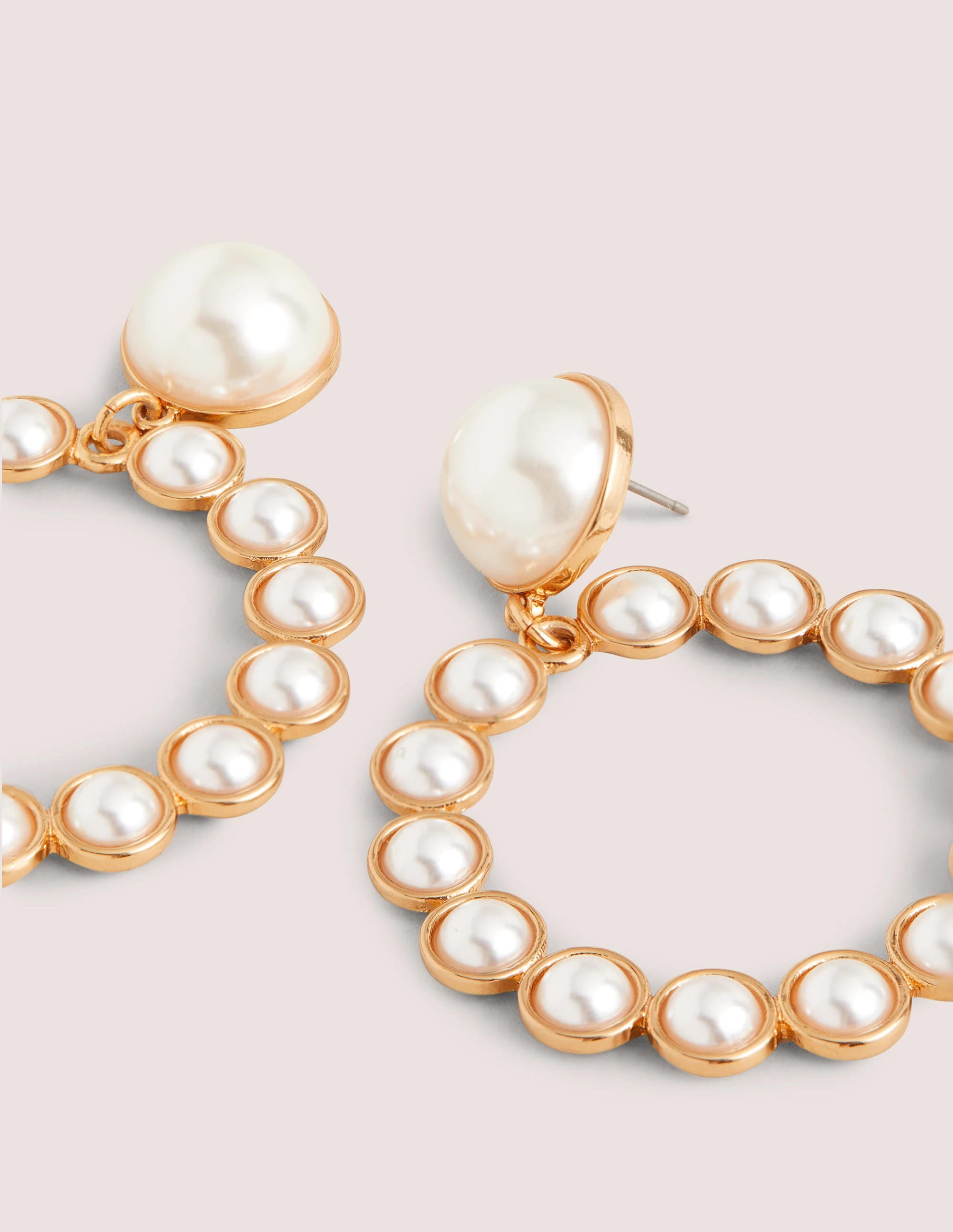 Front Facing Hoop Earrings-Pearl - Image 3