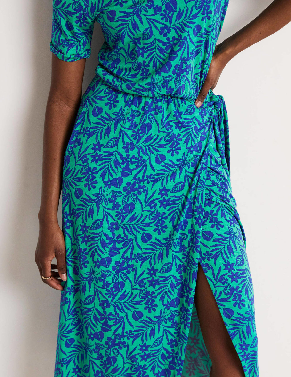 Amanda Jersey Midi Dress-Emerald, Tropic Foliage - Image 7