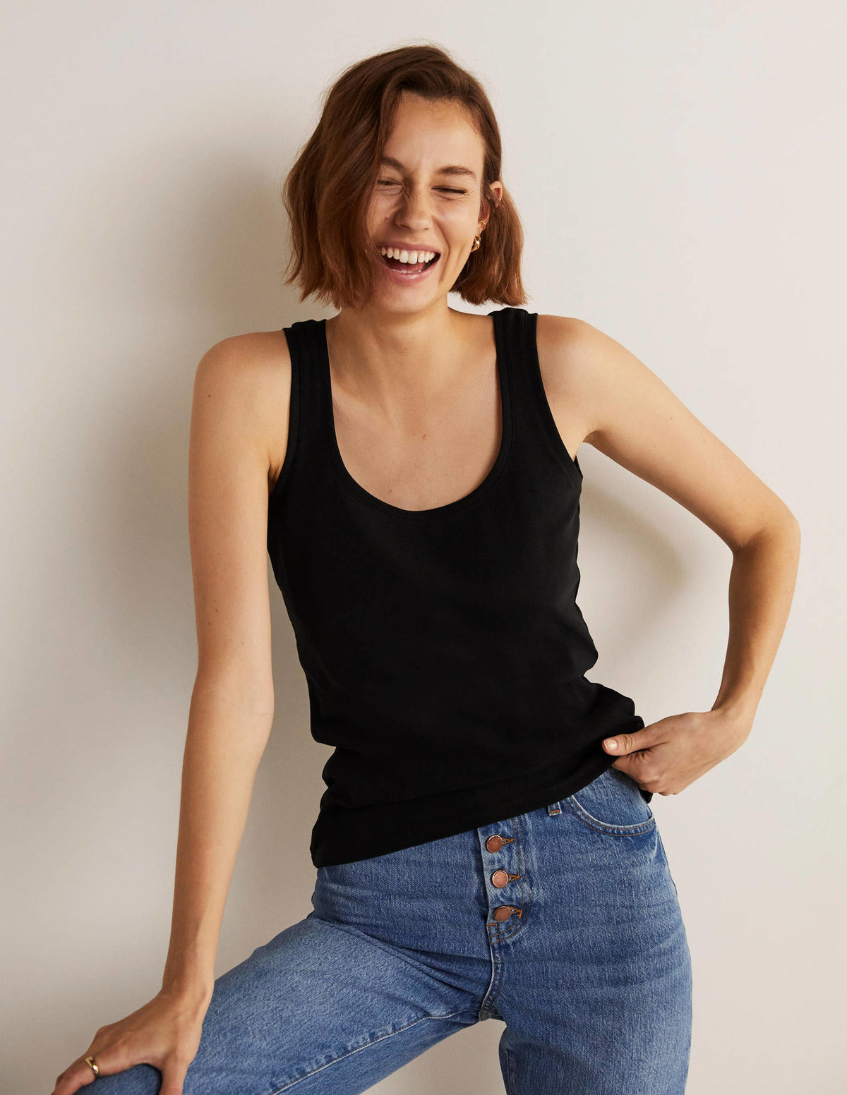 Essential Tank Top-Black - Image 6