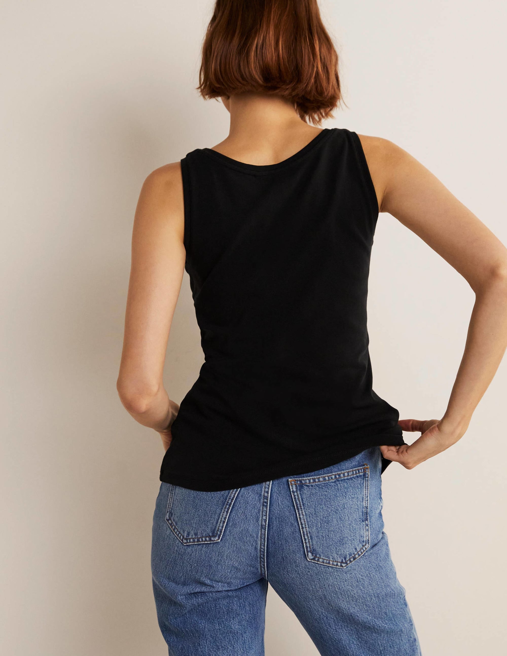 Essential Tank Top-Black - Image 8