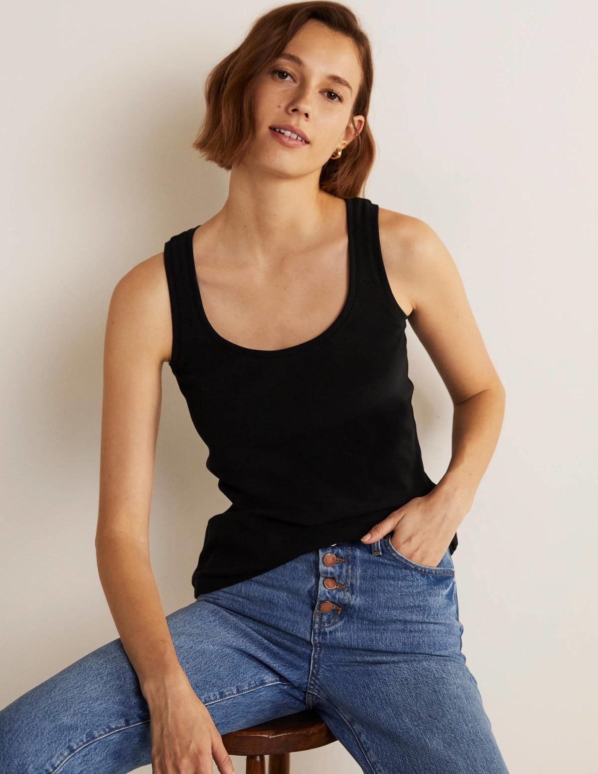 Essential Tank Top-Black - Image 9