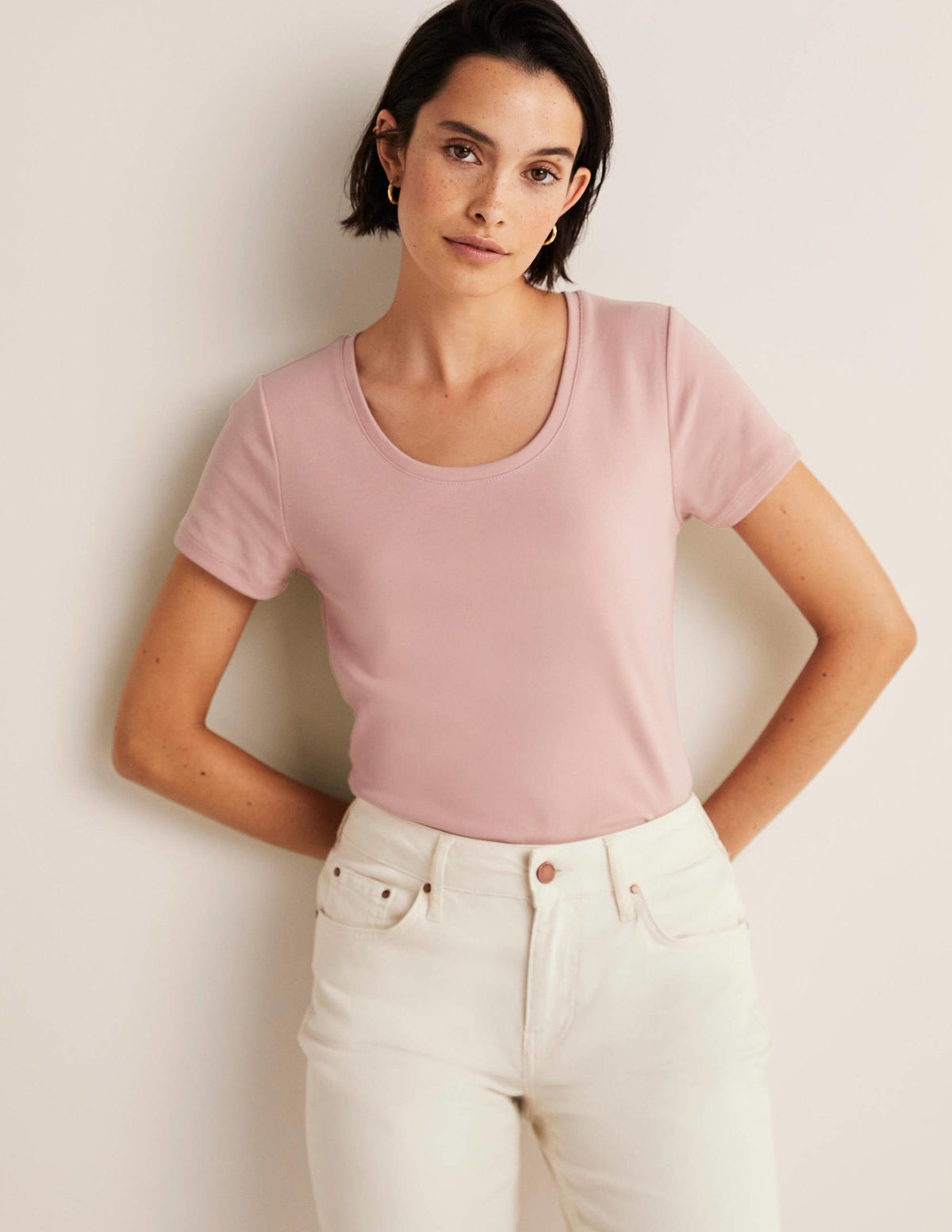 Essential Short Sleeve Tee-Milkshake-5