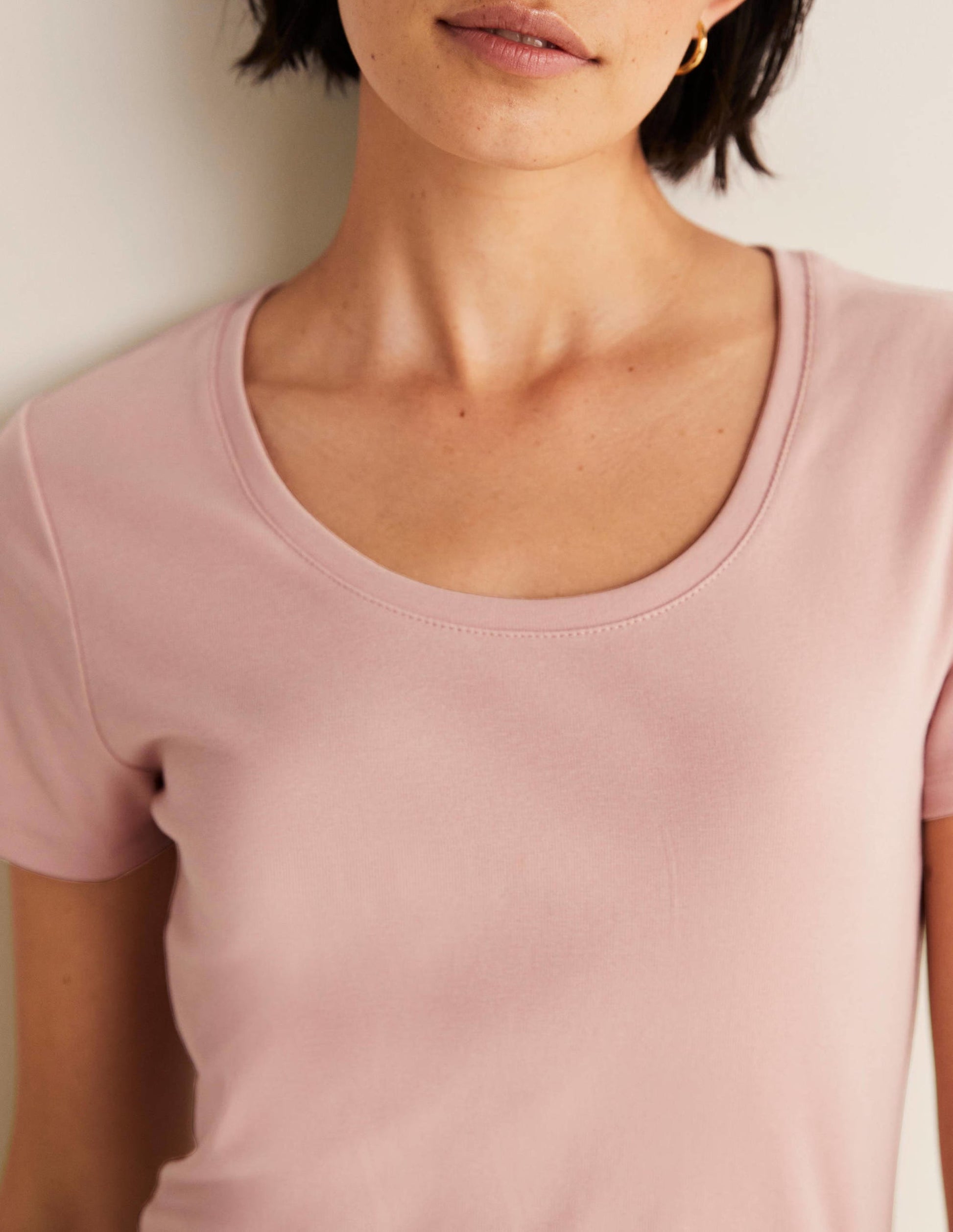 Essential Short Sleeve Tee-Milkshake-6