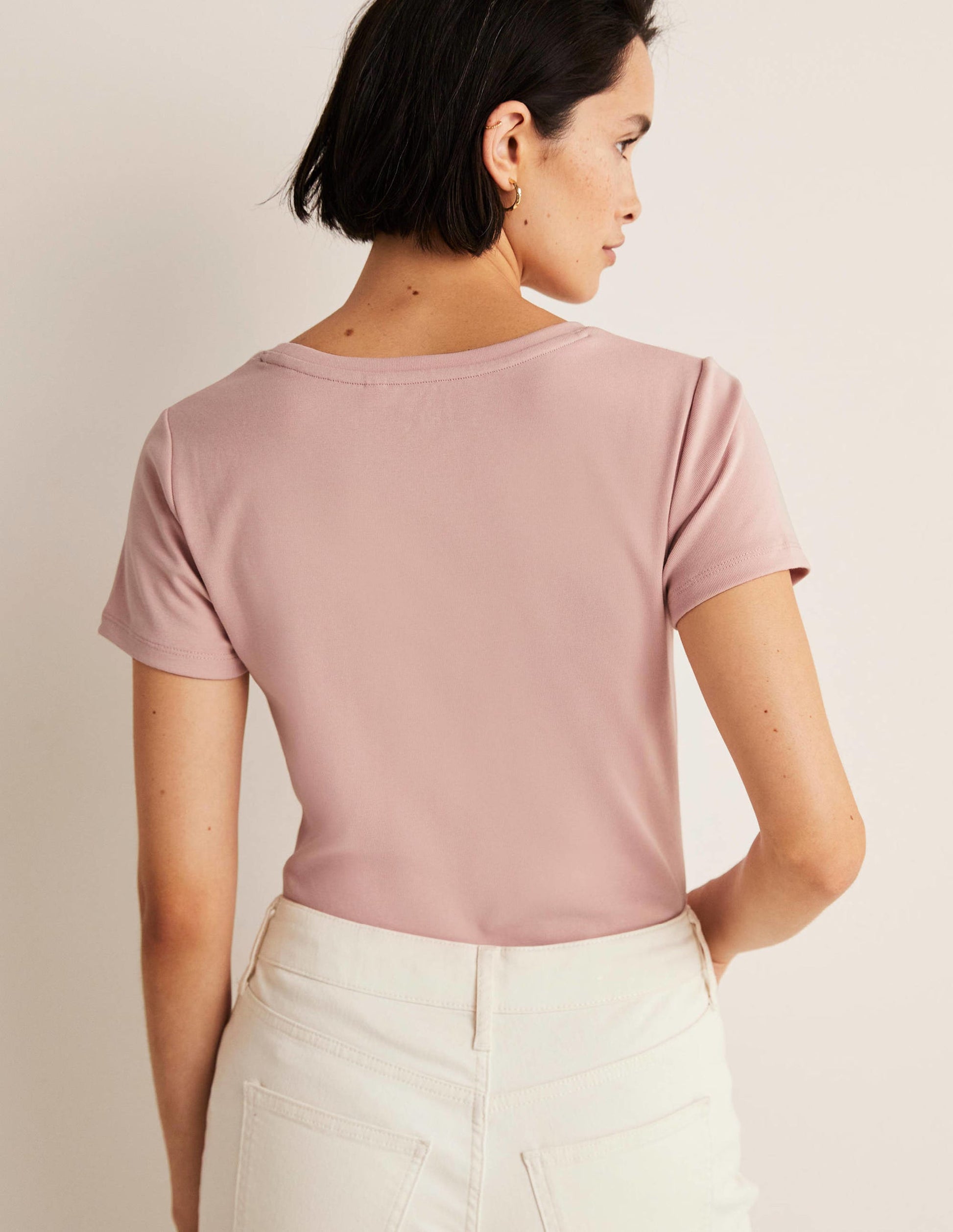 Essential Short Sleeve Tee-Milkshake-7