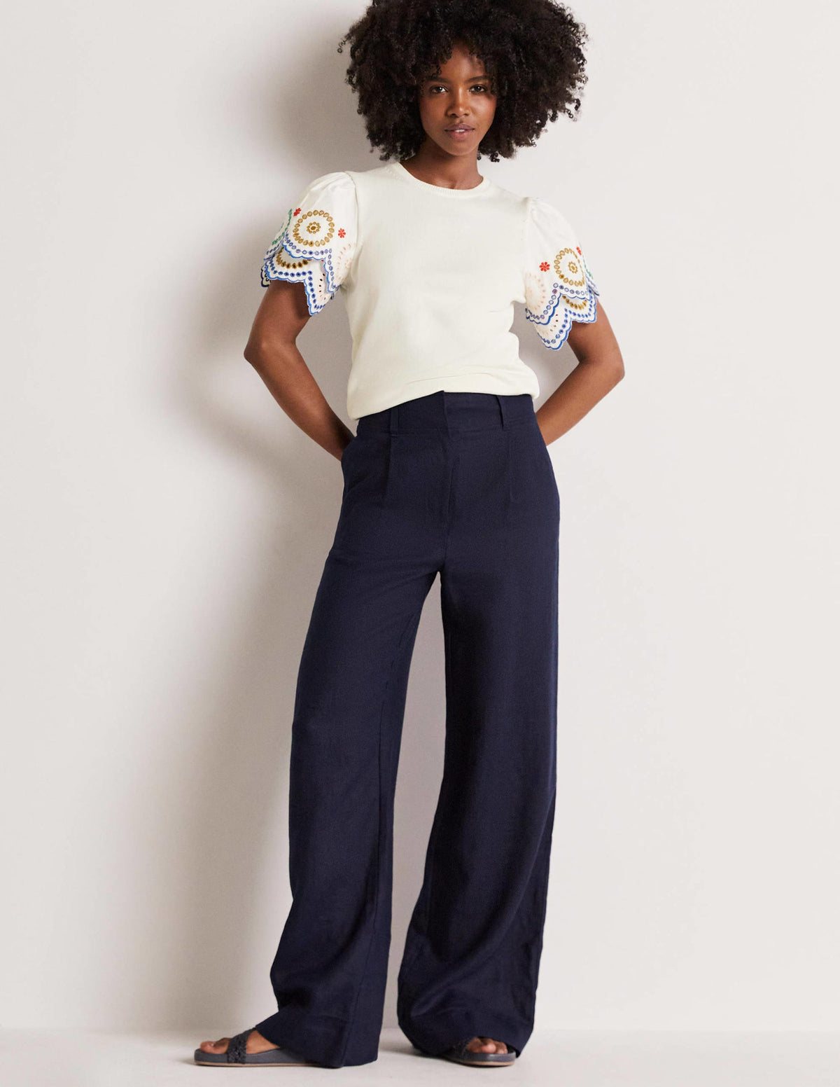 Knitted Sleeve Detail T-shirt-Ivory - Image 4