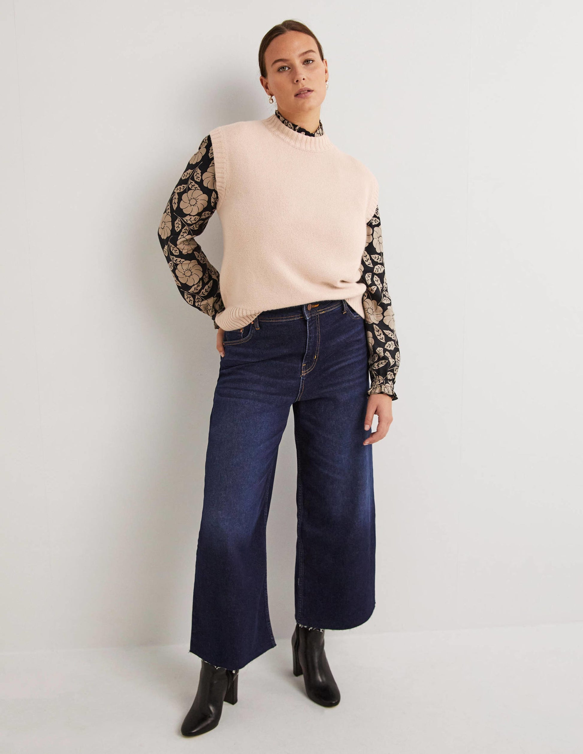Chunky Cashmere Crew Neck Vest-Rope-1