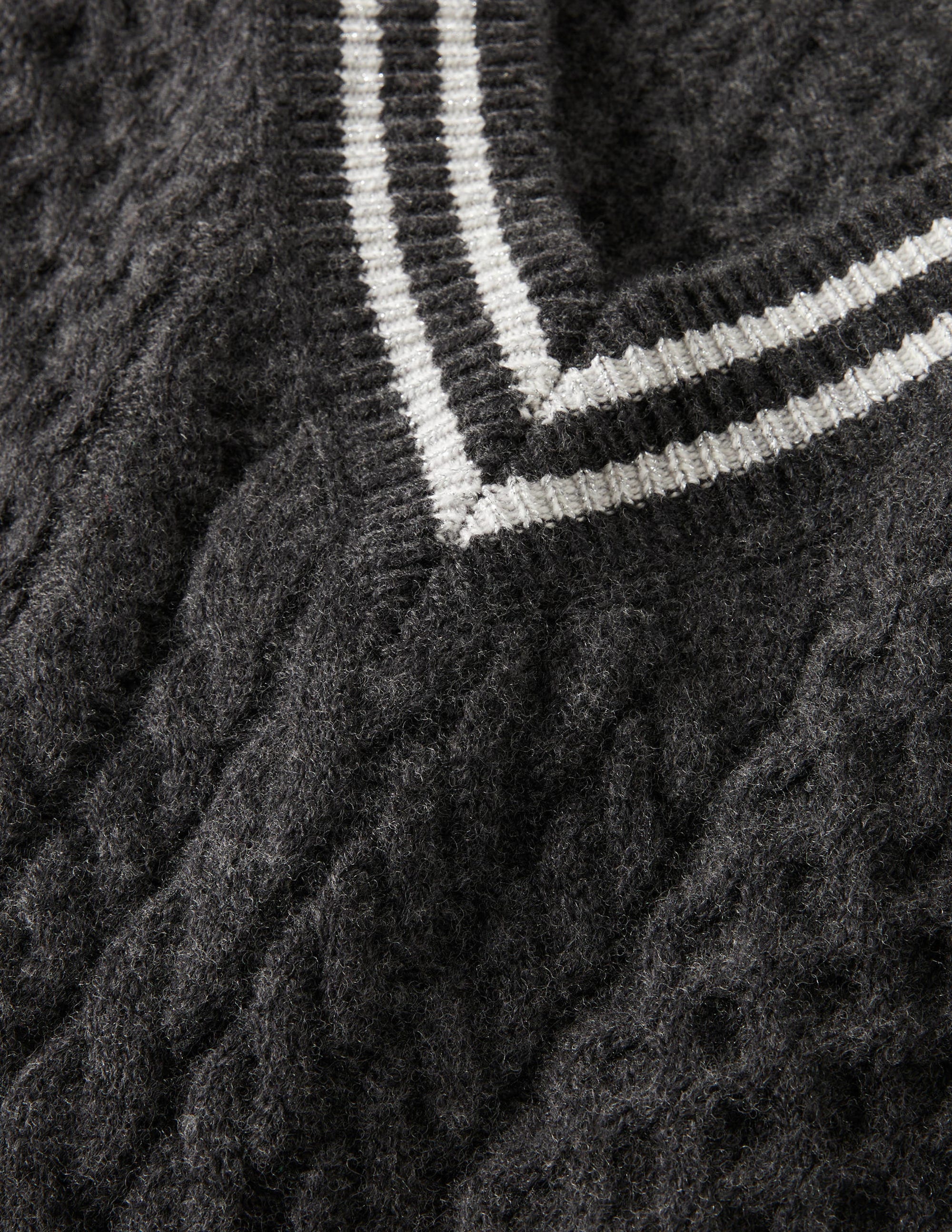 Cable Knit V-neck Sweater Vest-Charcoal Melange - Image 5