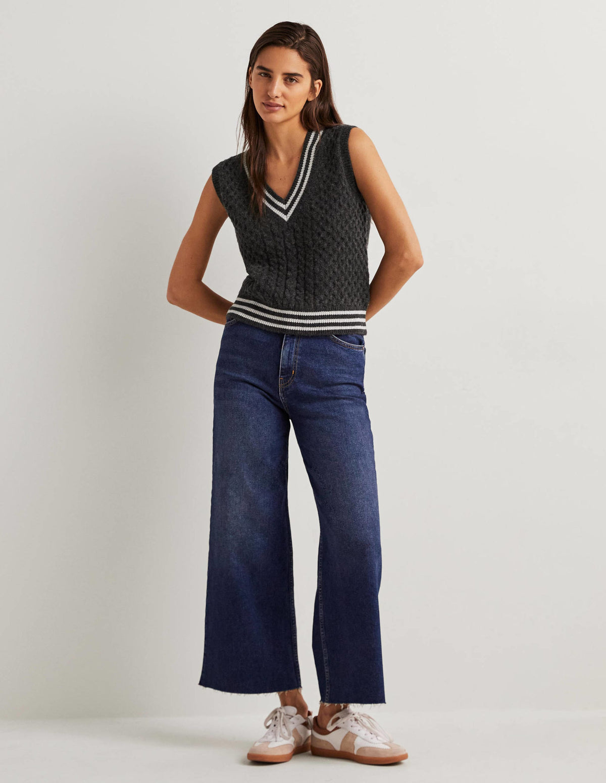 Cable Knit V-neck Sweater Vest-Charcoal Melange-4