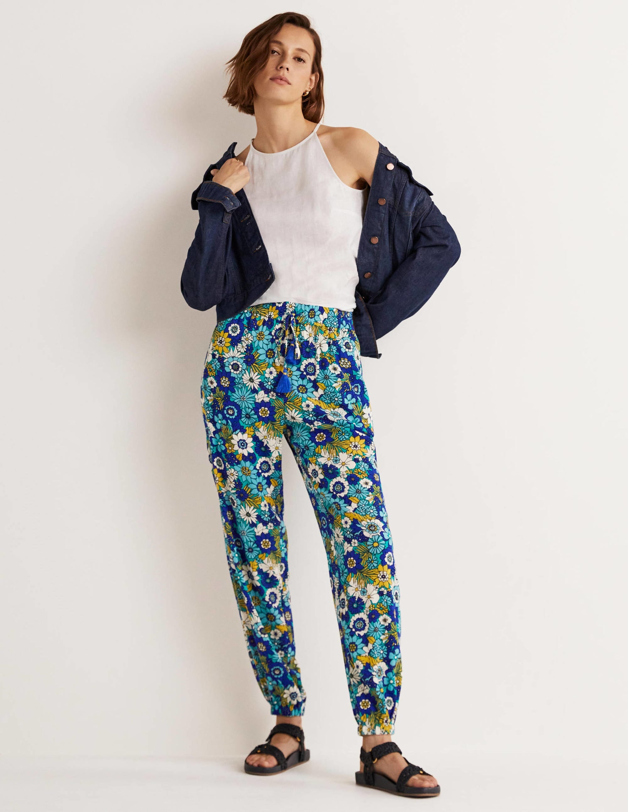 Crinkle Tapered Pants-Emerald, Bloom Garden - Image 5
