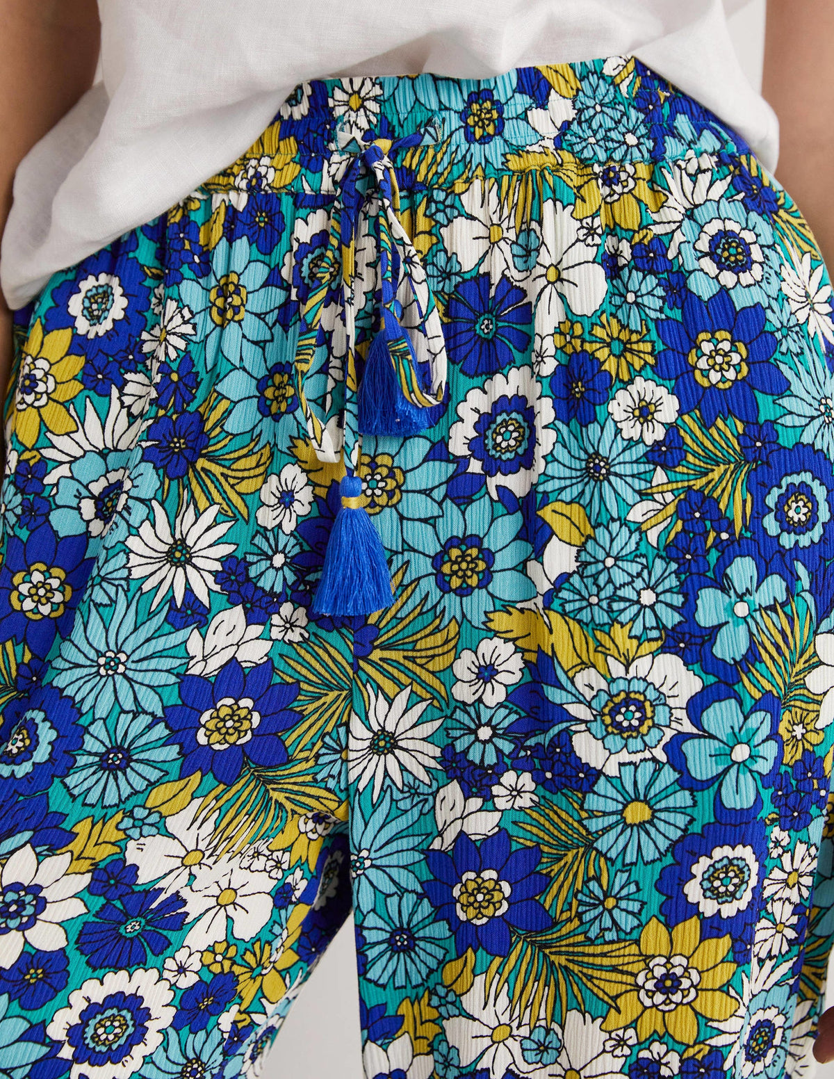 Crinkle Tapered Pants-Emerald, Bloom Garden-3