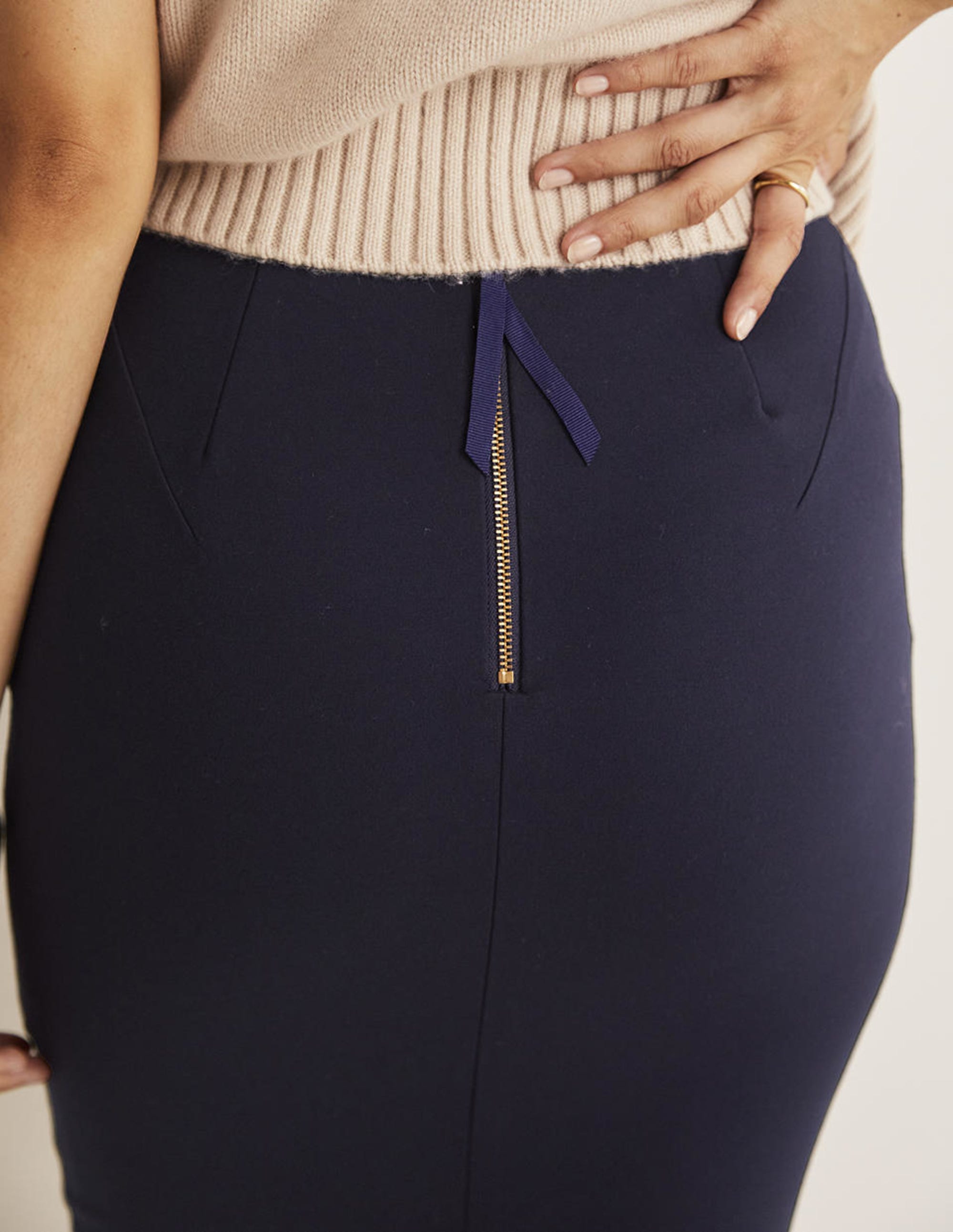 Hampshire Ponte Skirt-Navy - Image 2
