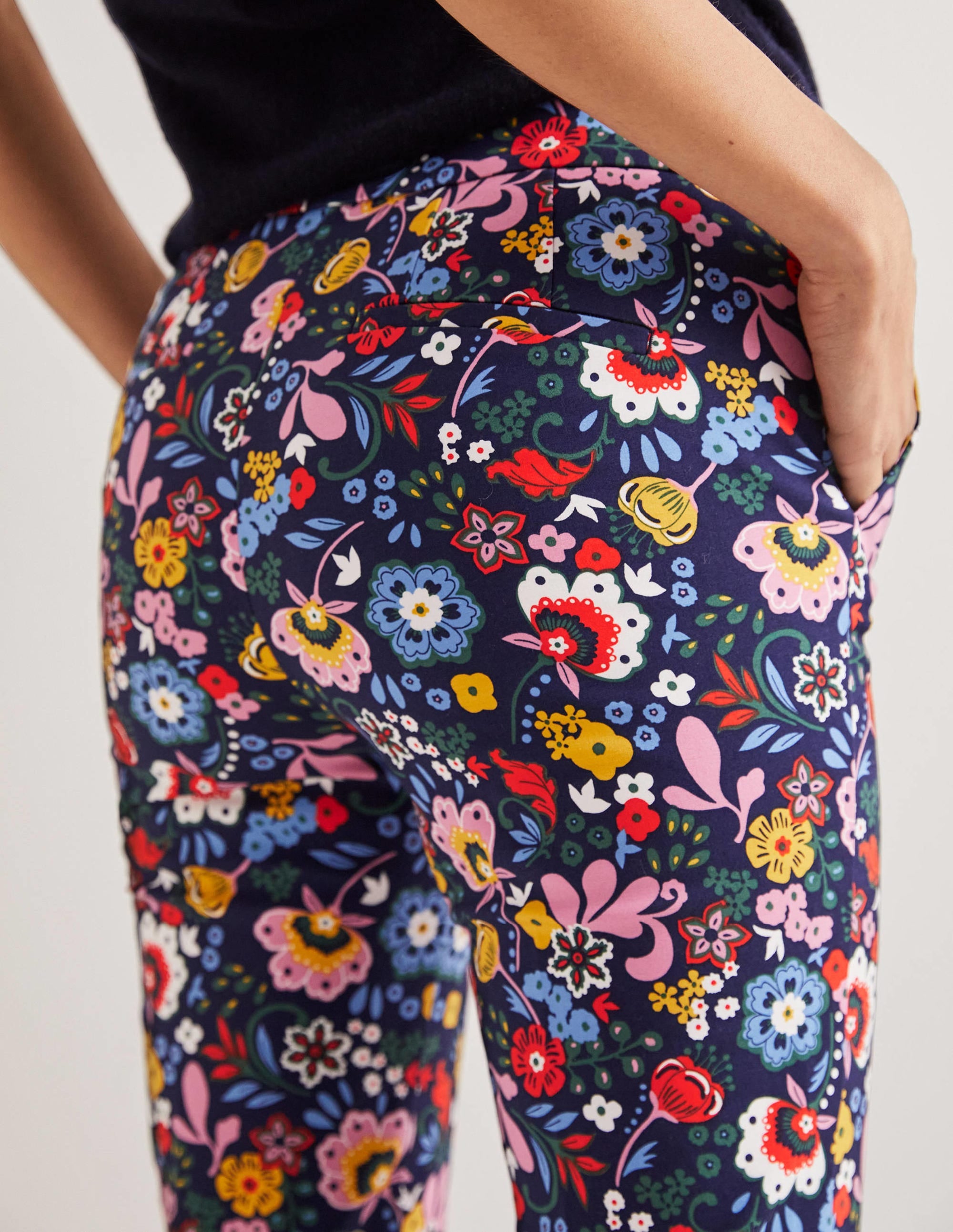 Richmond 7/8 Pants-Navy, Pretty Paradise - Image 4