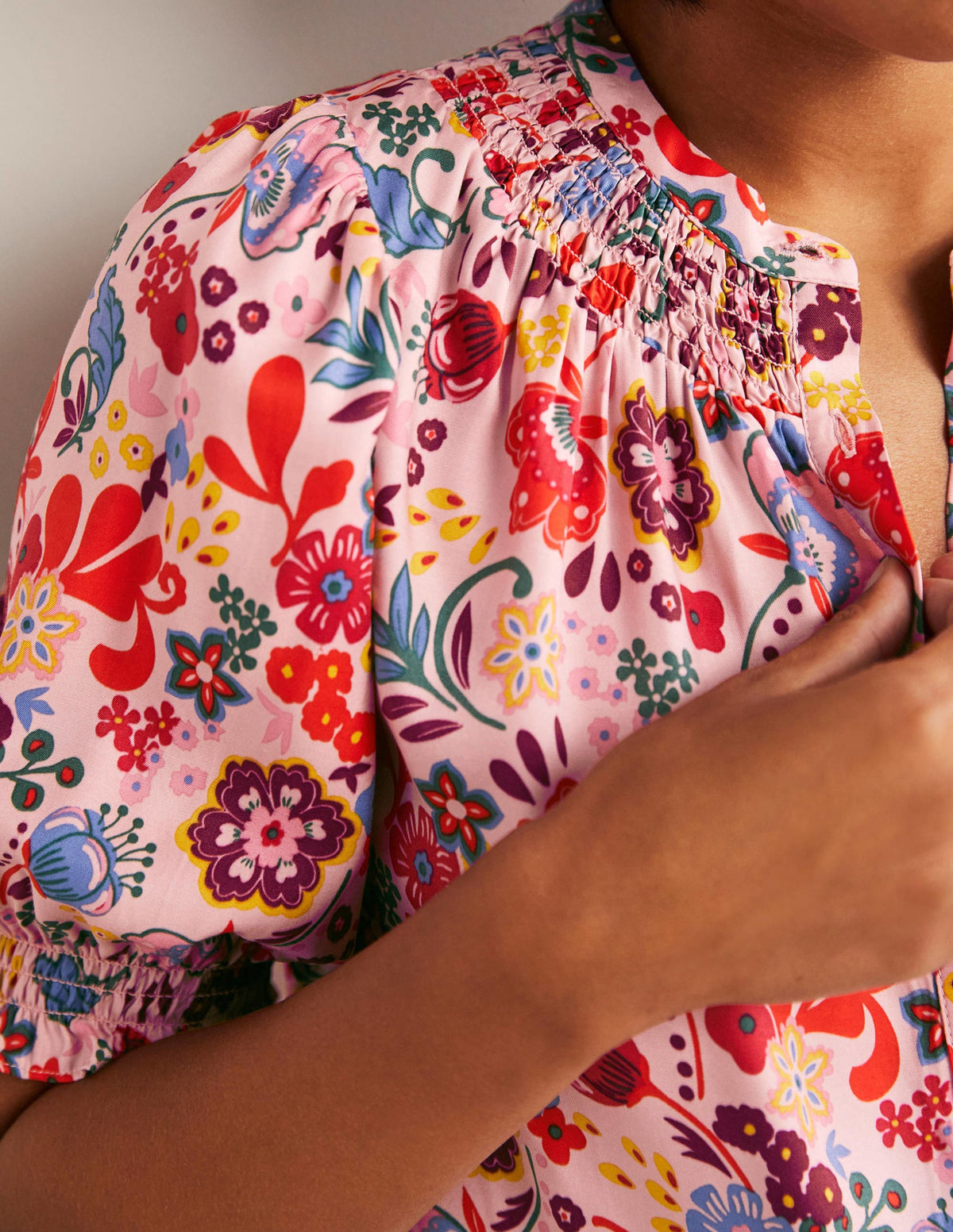 Smocked Silk Blend Blouse-Milkshake, Pretty Paradise - Image 2