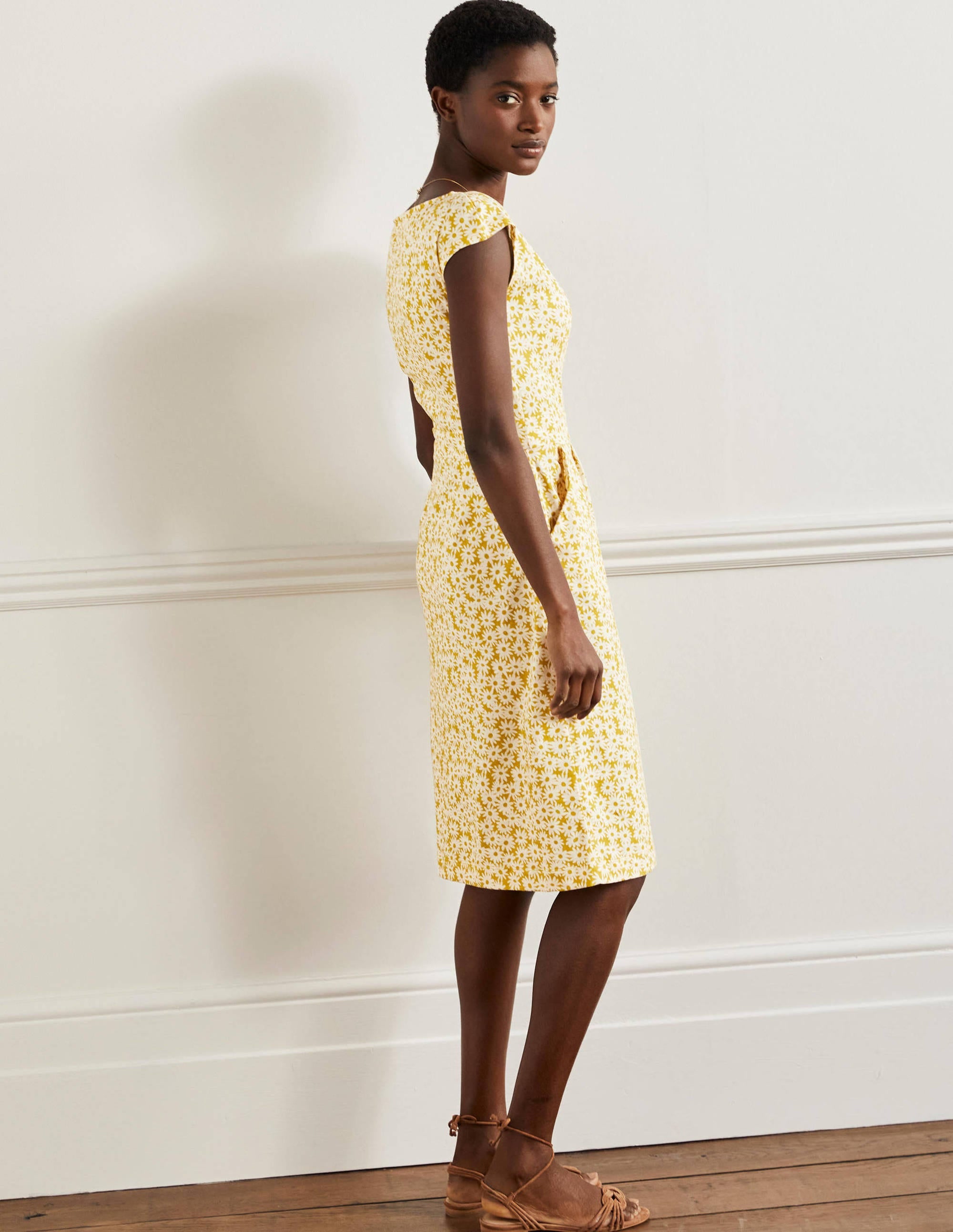 Florrie Jersey Dress-Olive Oil, Daisy Floral - Image 3