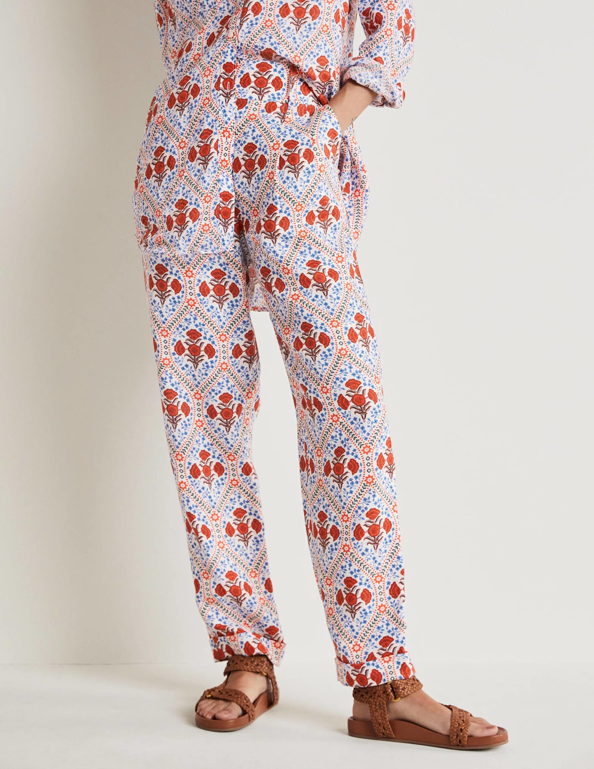 Pleated Turn Up Linen Pants-Ivory, Poppy Bloom - Image 4