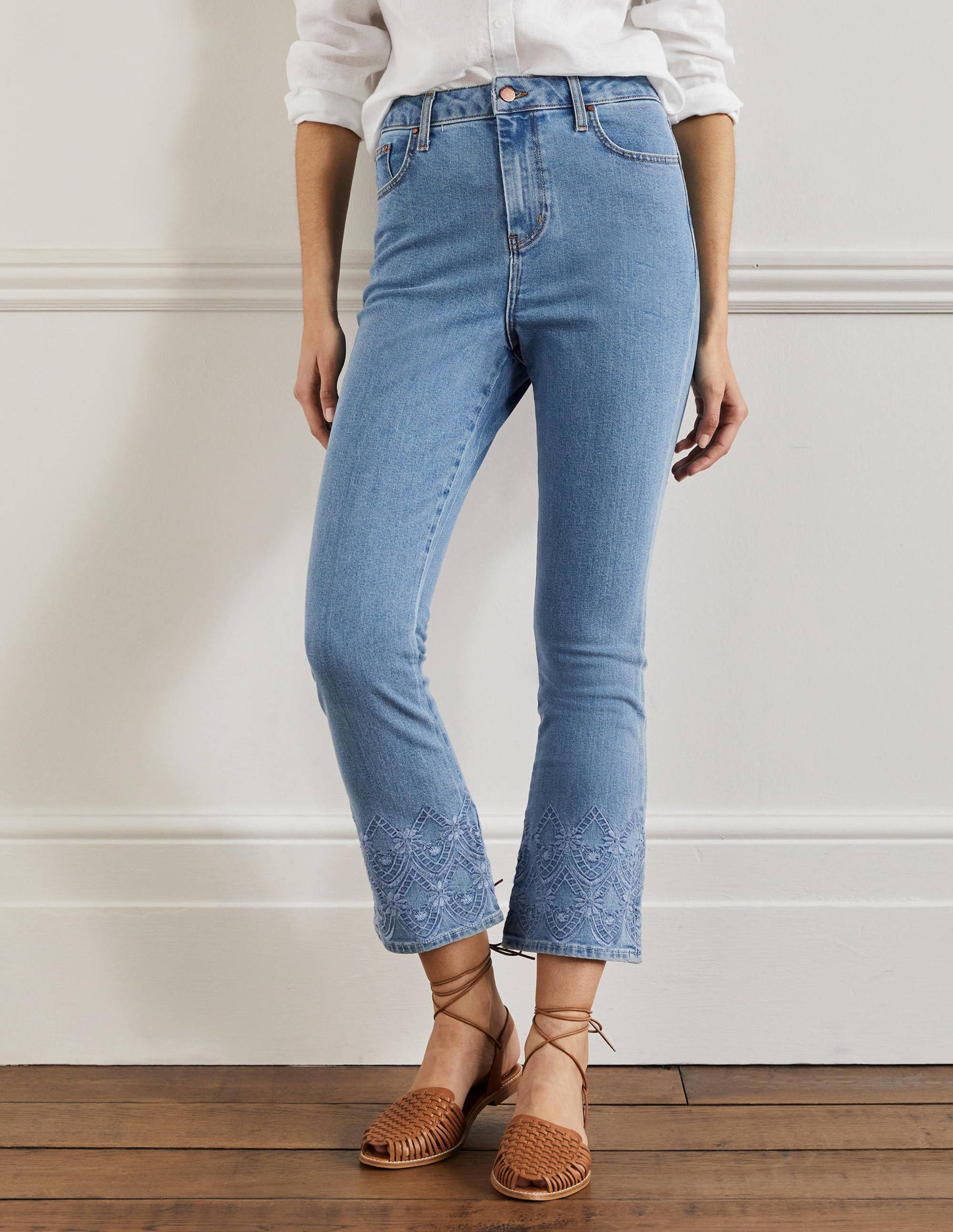 Cropped Flare Jeans-Light Vintage Embroidery-4