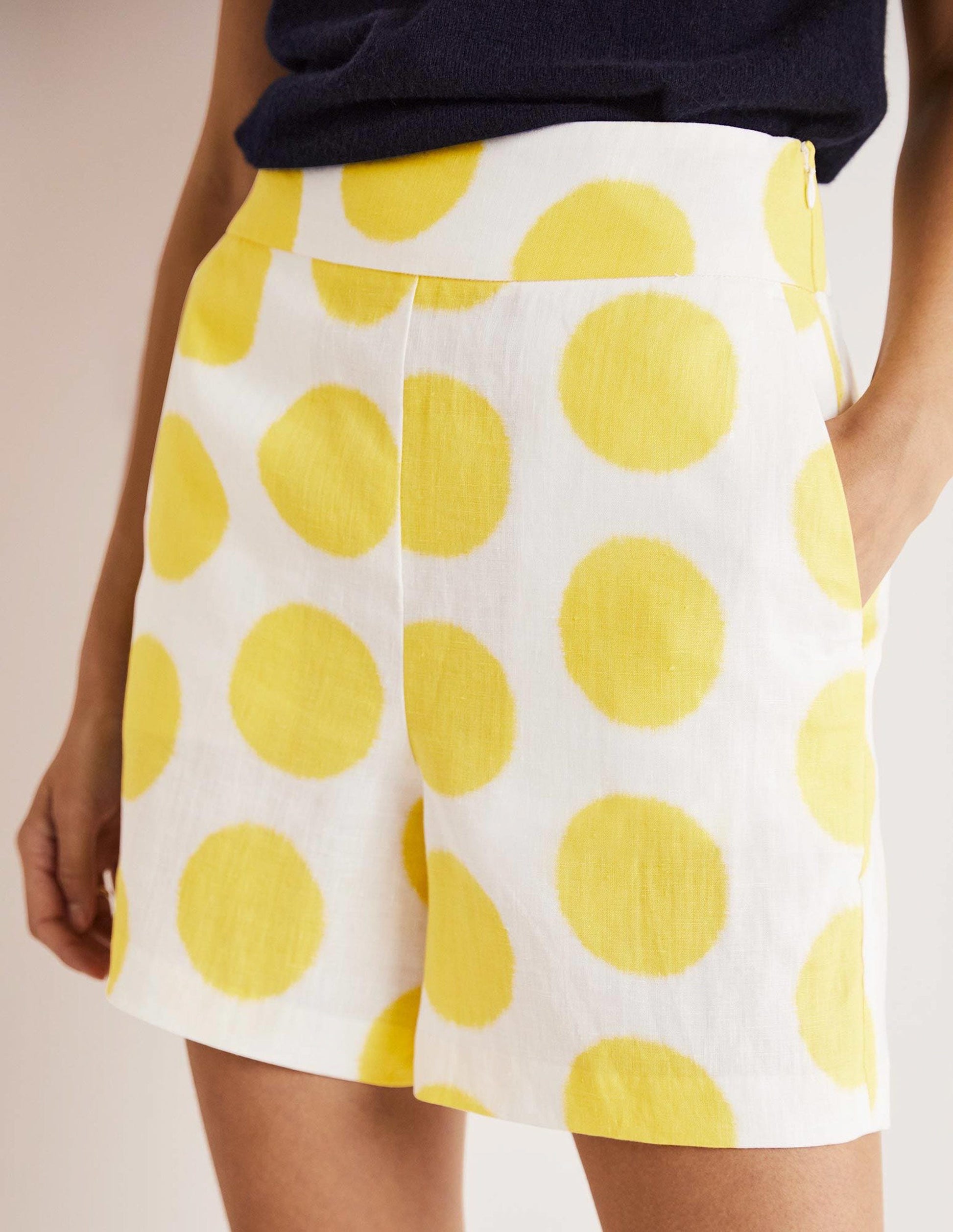 Georgina Linen Shorts-Lemon Fizz, Ikat Spot-3
