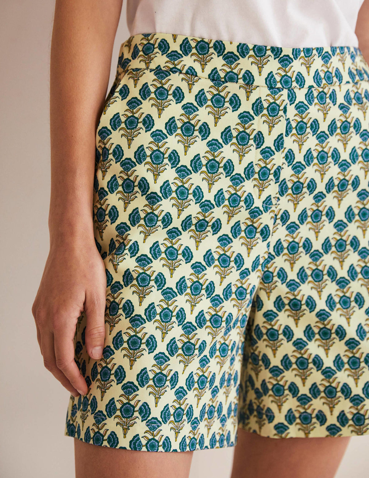 Pull On Shorts-Chesapeake Bay, Poppy Geo-2